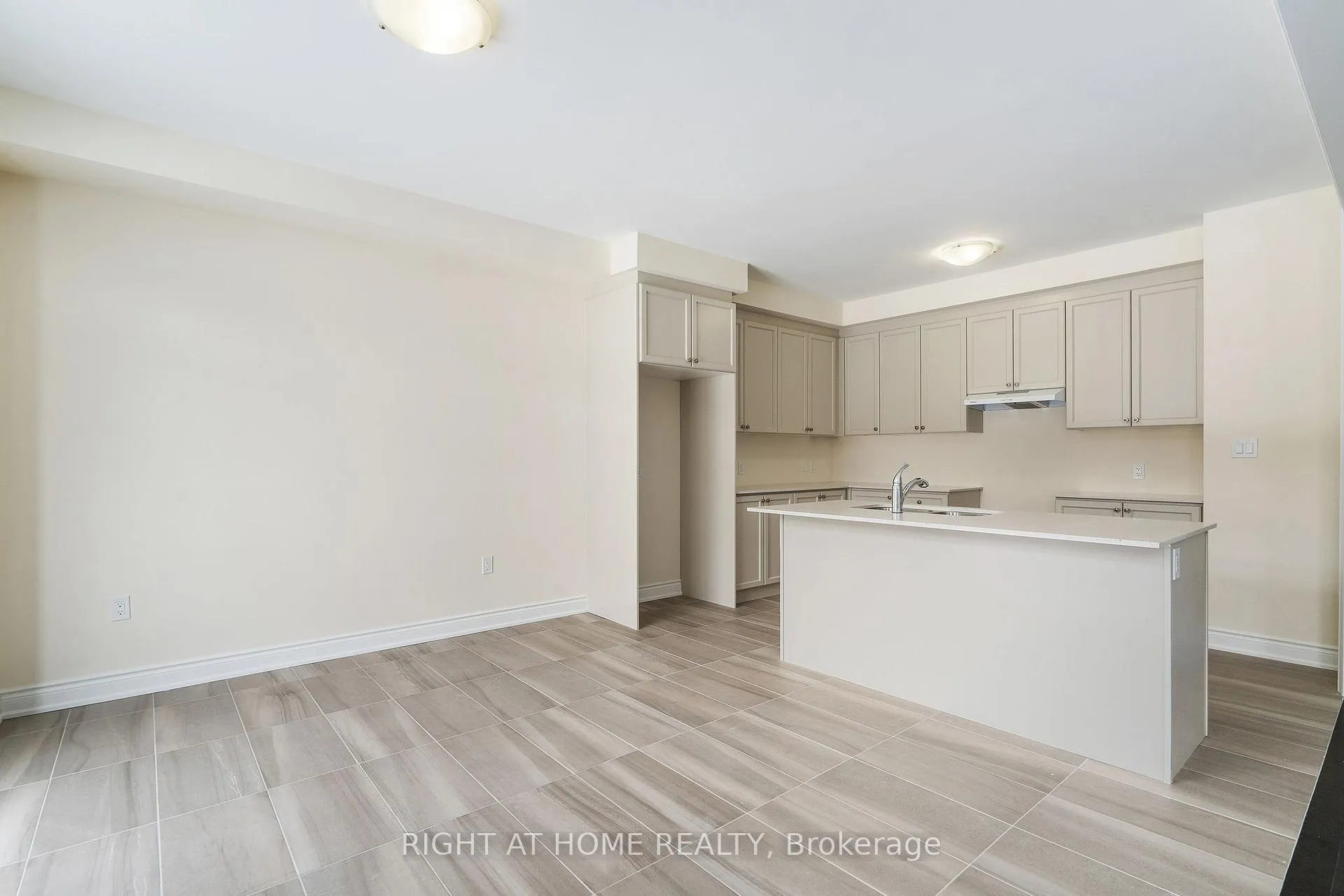 Photo 5 of 41 Ferguson Drive, Erin — HOMEH
