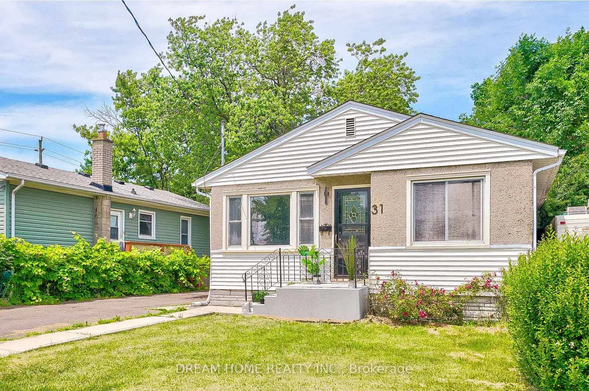 Photo 1 of 31 Warren Road, St. Catharines, Secord Woods — HOMEH