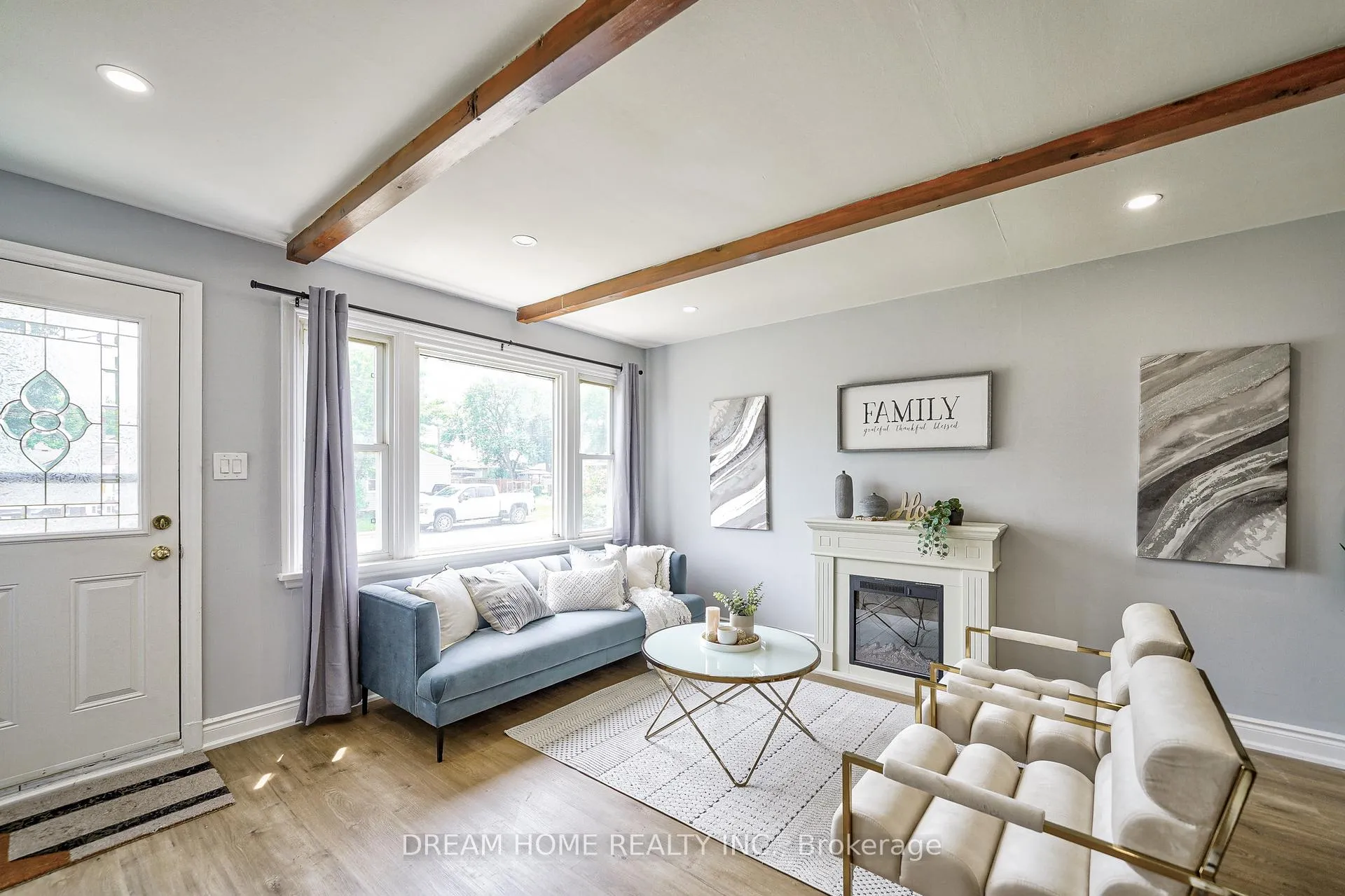 Photo 4 of 31 Warren Road, St. Catharines, Secord Woods — HOMEH