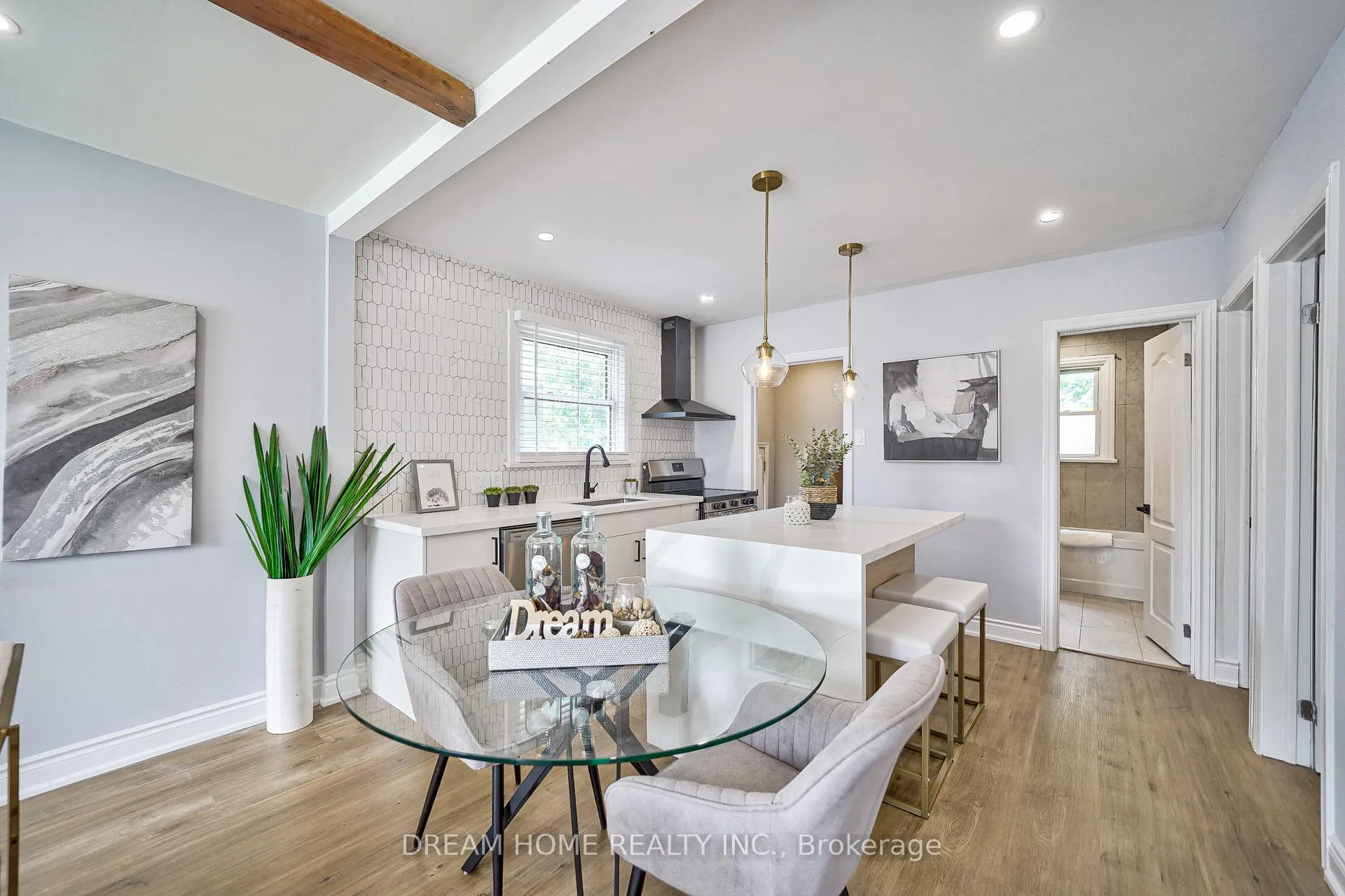Photo 9 of 31 Warren Road, St. Catharines, Secord Woods — HOMEH