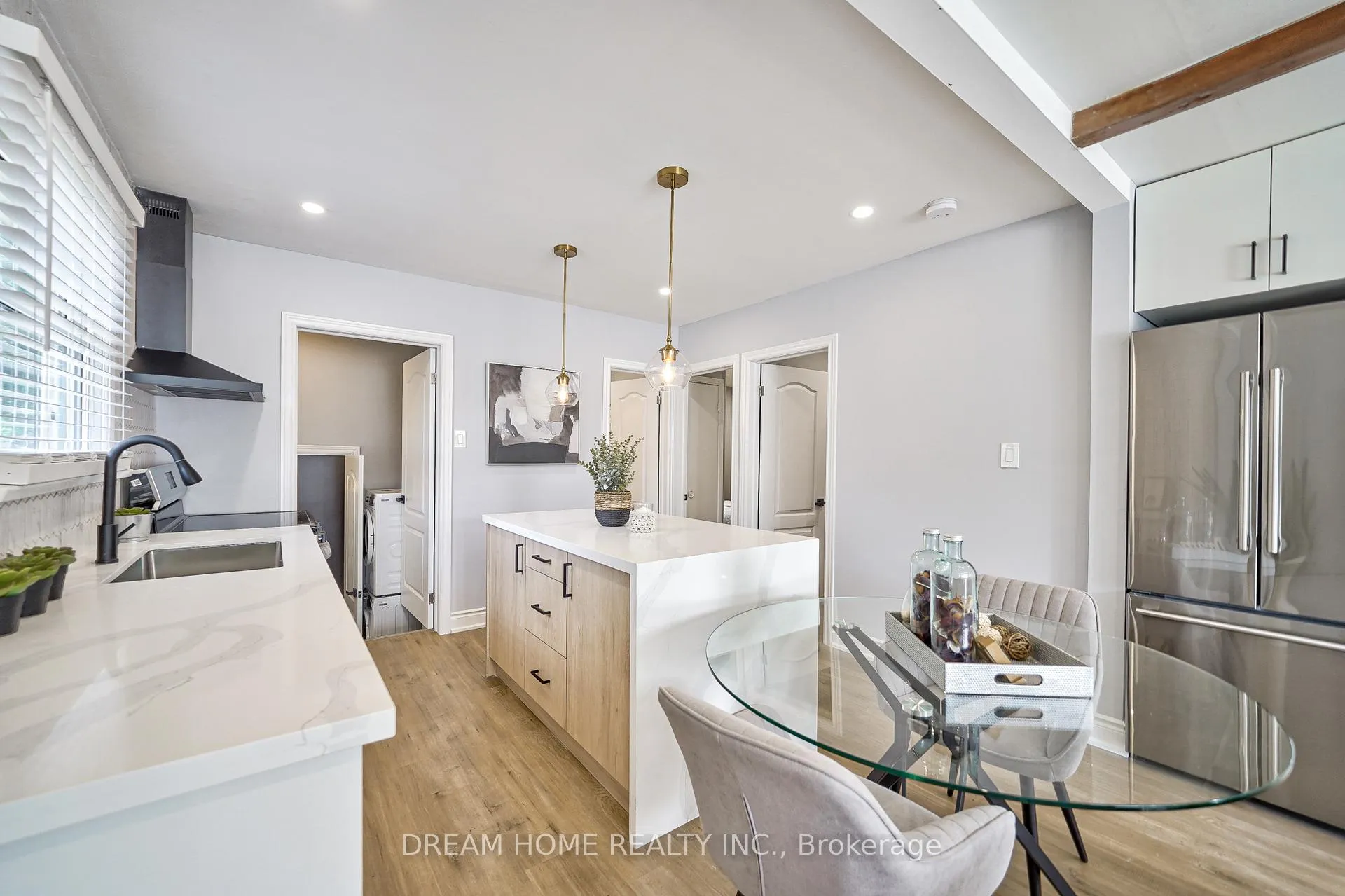 Photo 10 of 31 Warren Road, St. Catharines, Secord Woods — HOMEH