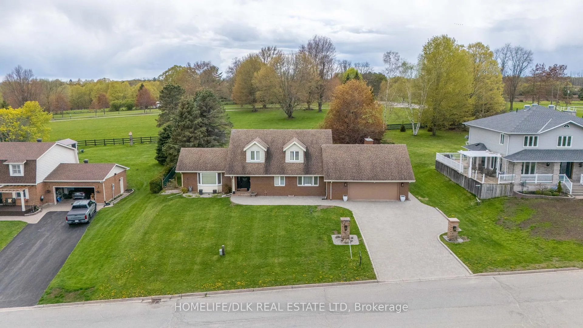 Front of 1102 Burnside Drive