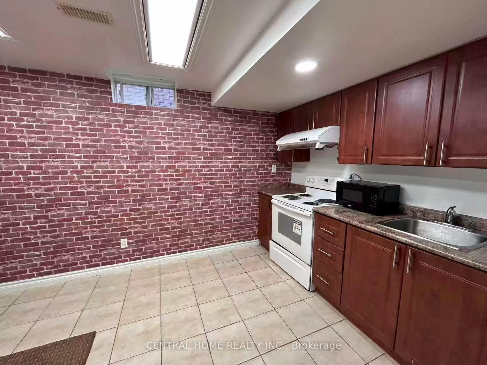 Photo 5 of Unit Bsmt, 25 Eastvale Drive, Markham, Cedarwood — HOMEH