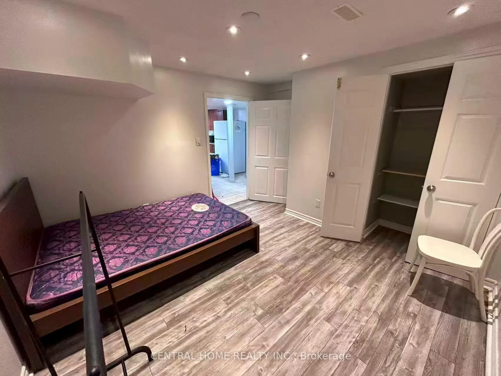 Photo 7 of Unit Bsmt, 25 Eastvale Drive, Markham, Cedarwood — HOMEH