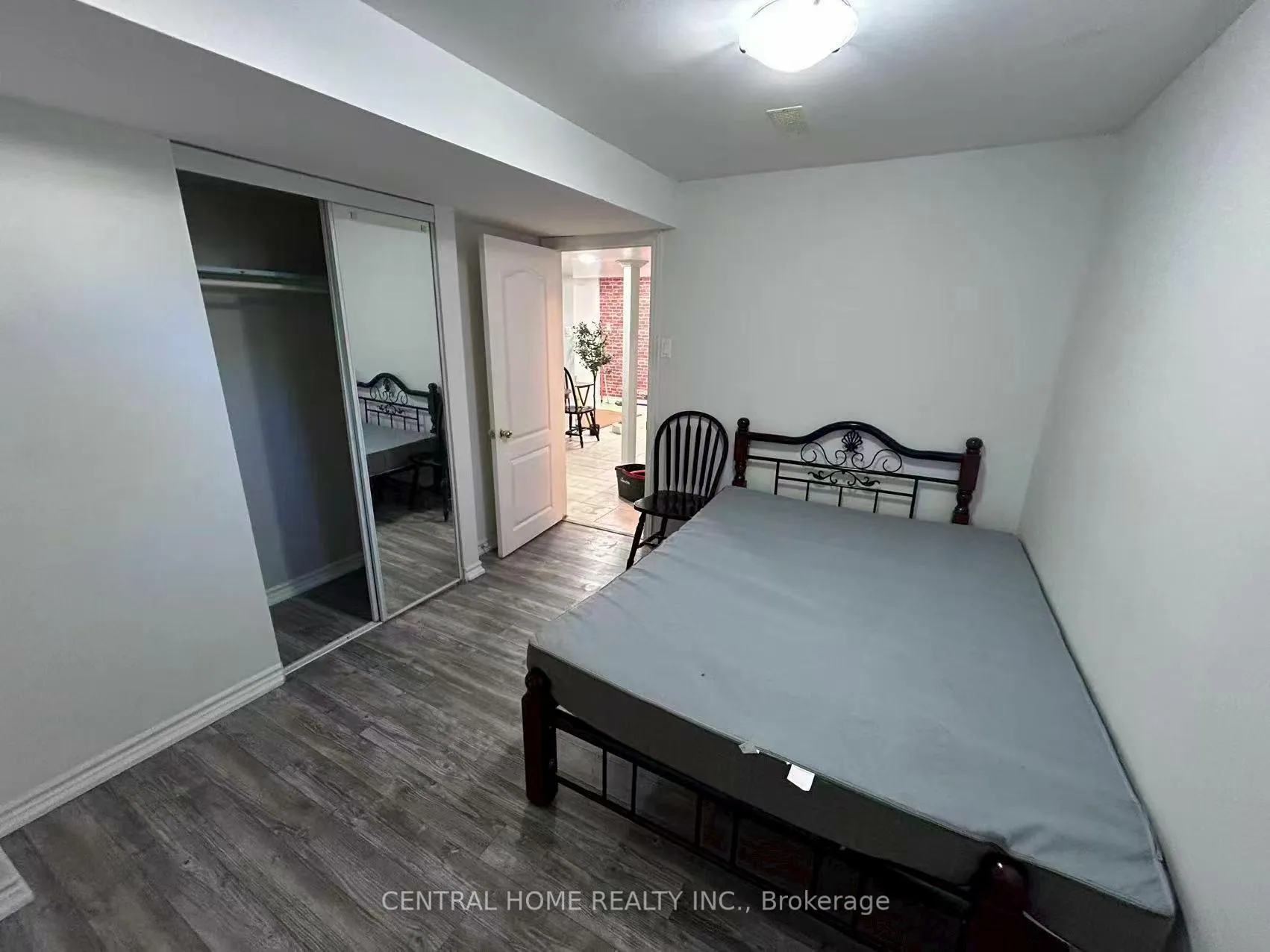 Photo 8 of Unit Bsmt, 25 Eastvale Drive, Markham, Cedarwood — HOMEH