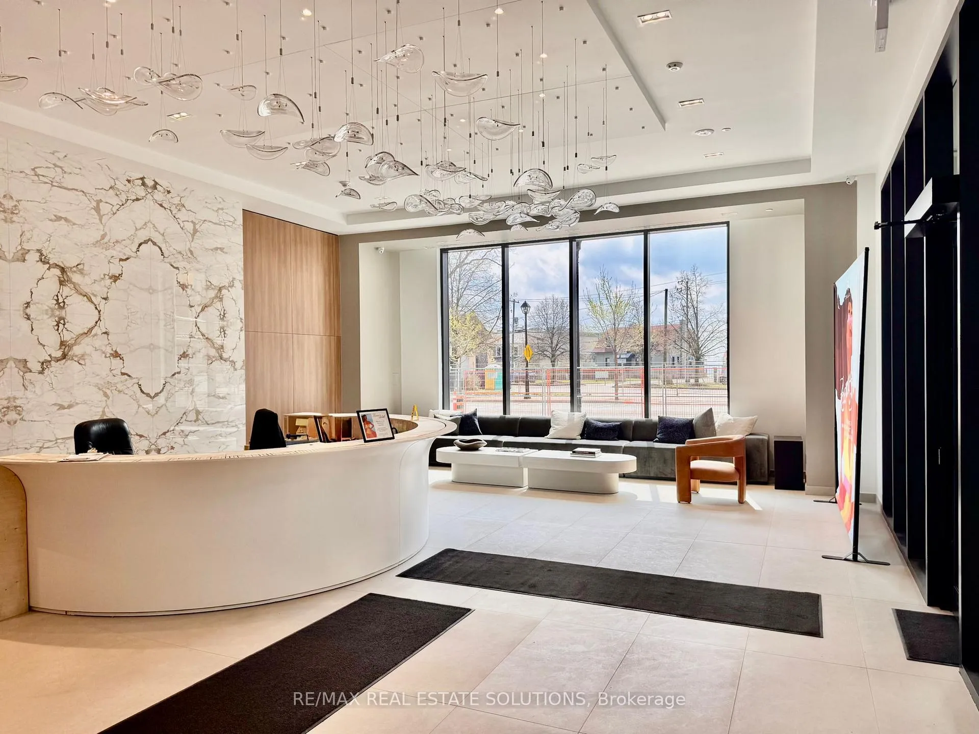 Photo 17 of Unit 905, 2075 Lakeshore Road, Burlington, Brant — HOMEH