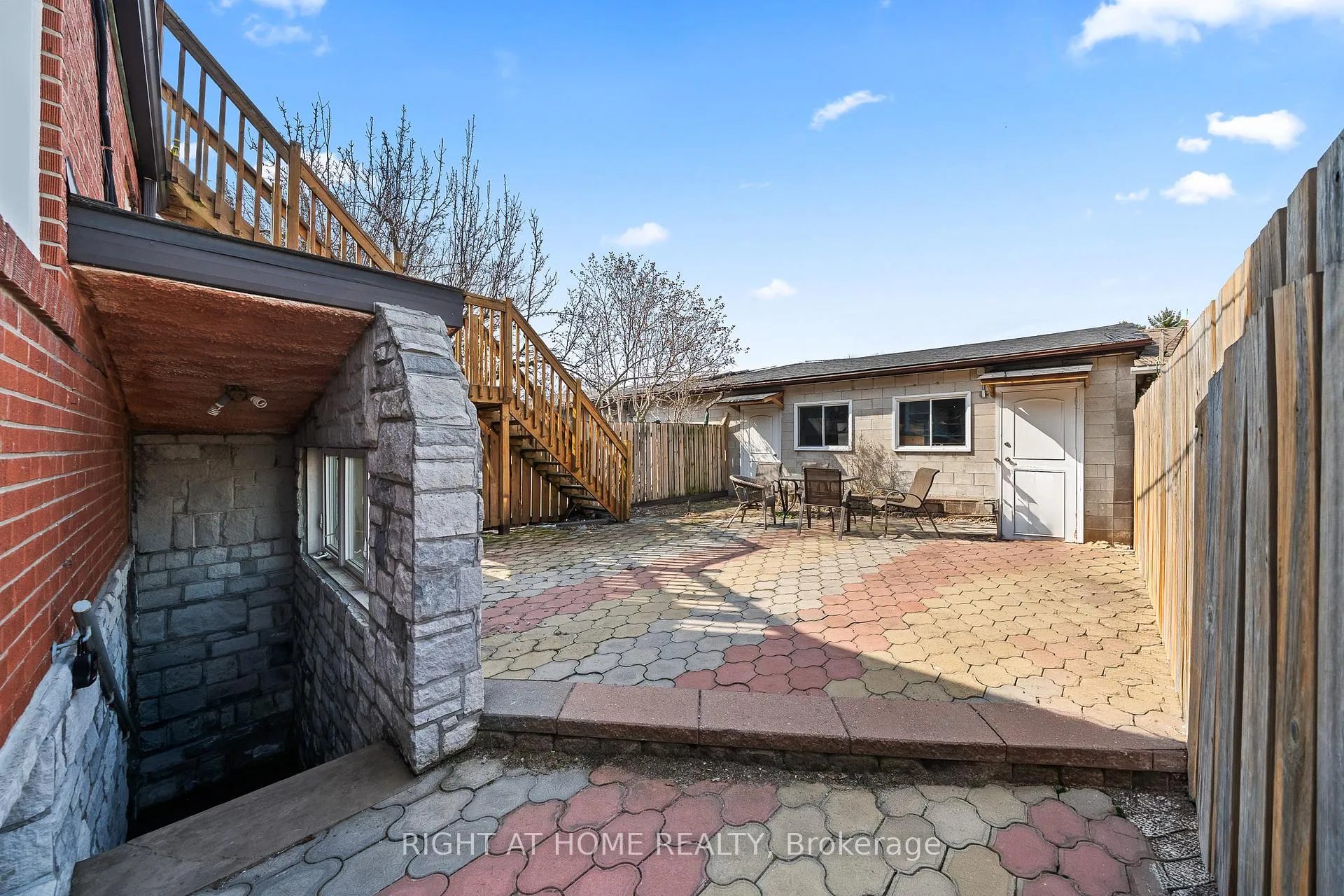 Photo 3 of Unit 4, 490 Brock Avenue, Toronto, Dufferin Grove — HOMEH