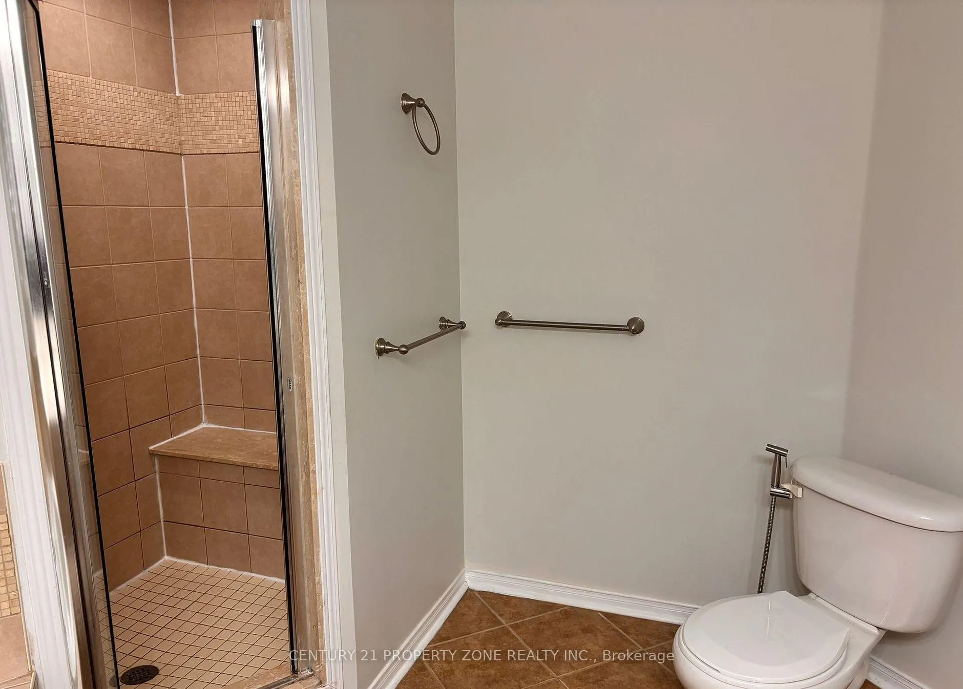 Photo 13 of 2201 Crestmont Drive, Oakville, Westmount — HOMEH