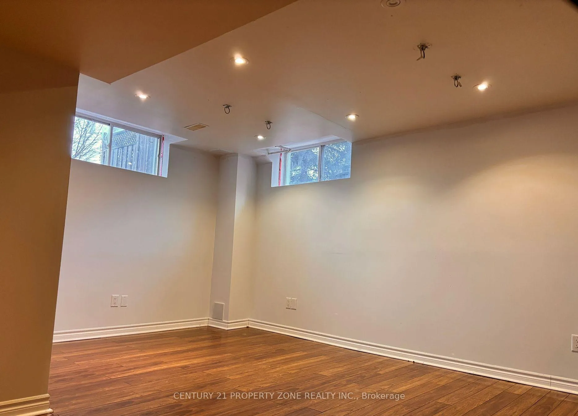 Photo 14 of 2201 Crestmont Drive, Oakville, Westmount — HOMEH