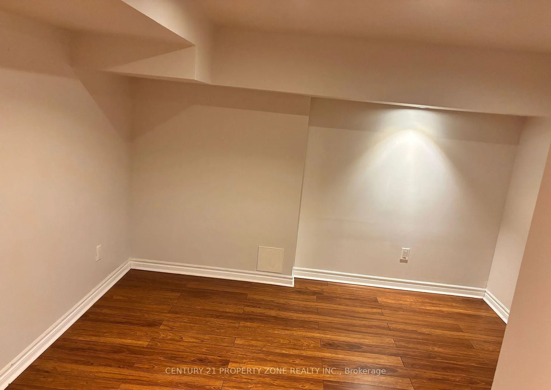 Photo 27 of 2201 Crestmont Drive, Oakville, Westmount — HOMEH