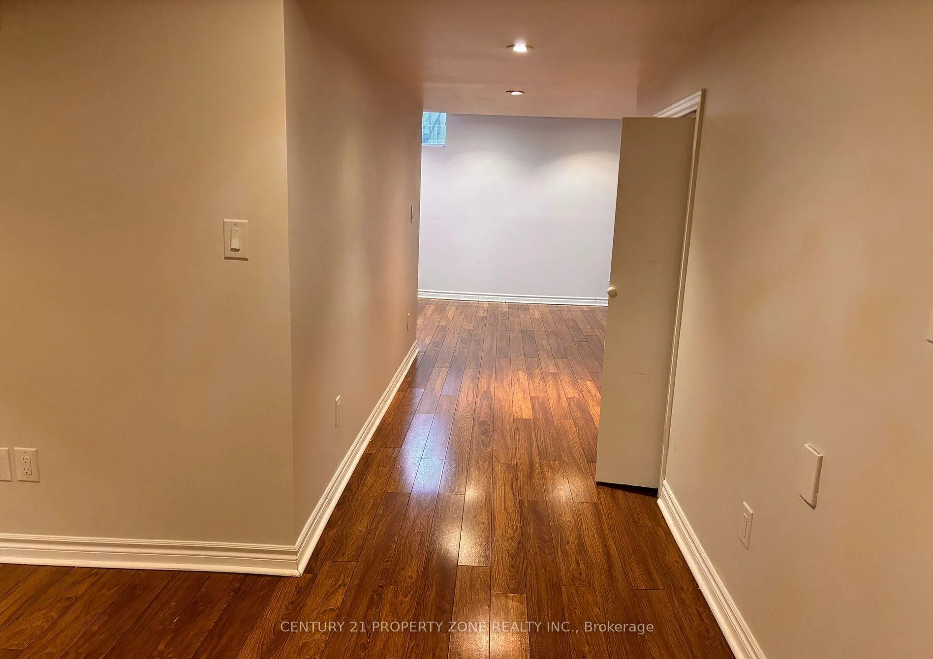 Photo 28 of 2201 Crestmont Drive, Oakville, Westmount — HOMEH