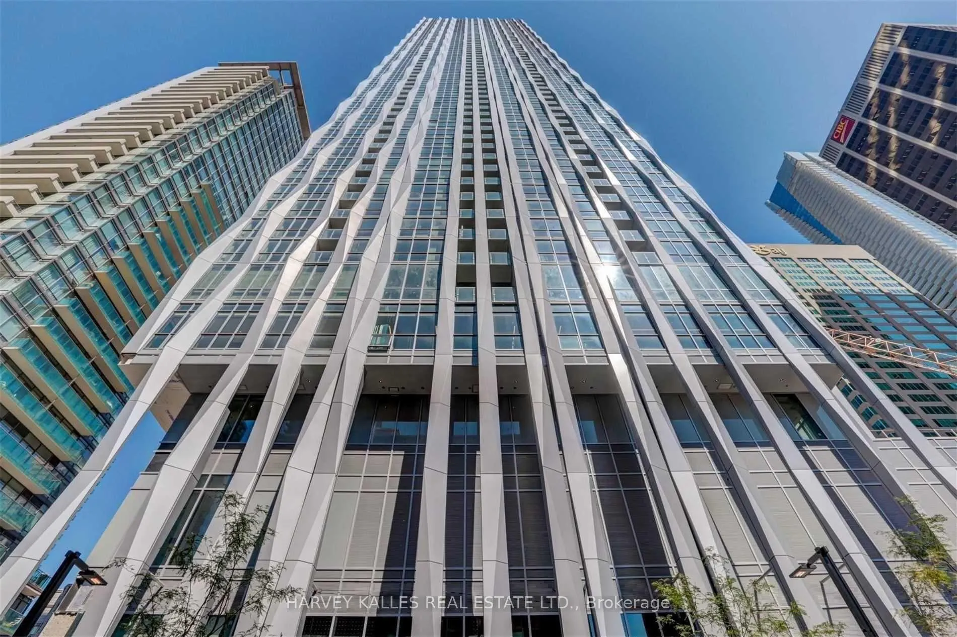 Front of Unit 4905, 1 Yorkville Avenue
