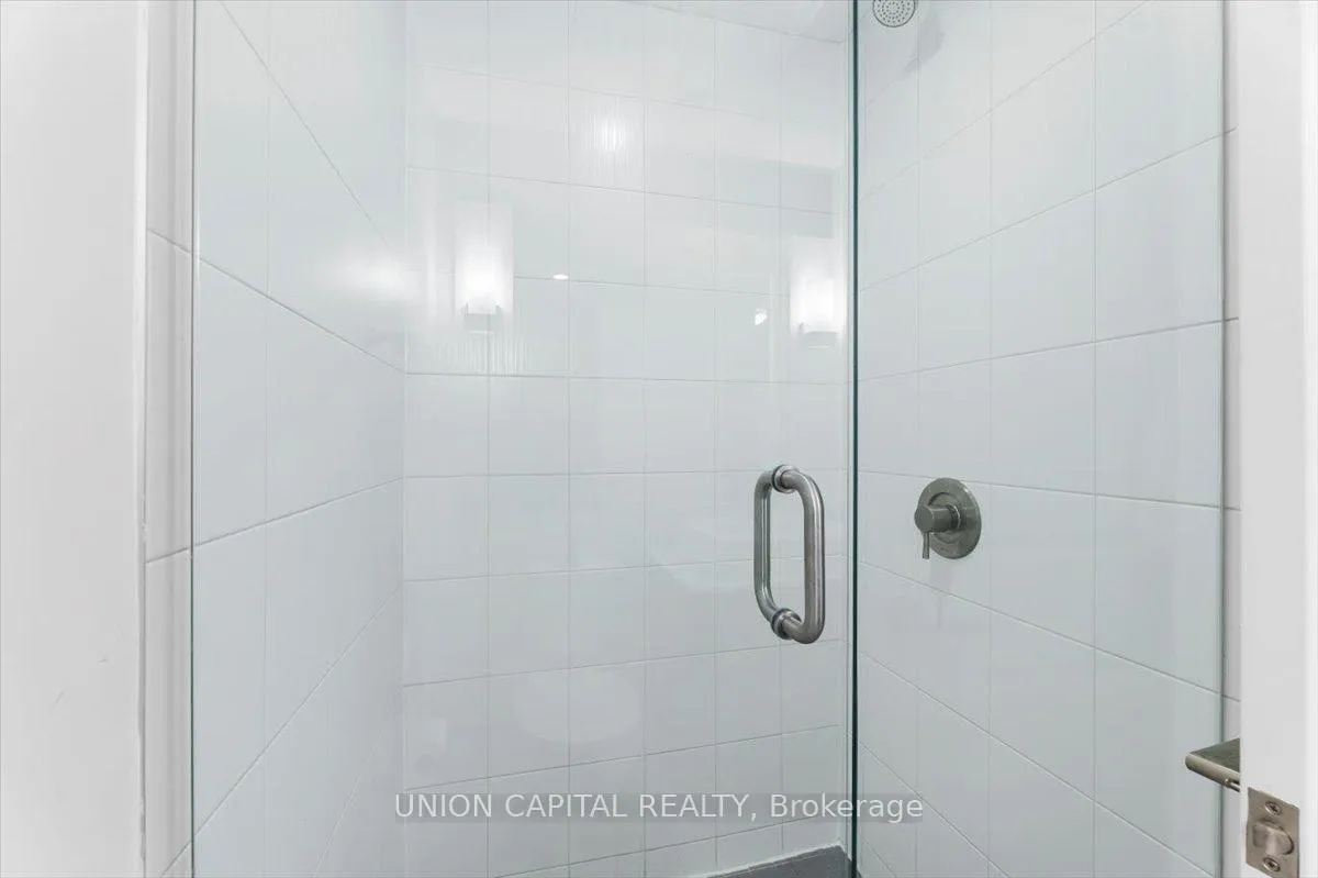 Photo 11 of Unit 2803, 8 Mercer Street, Toronto, Waterfront Communities — HOMEH