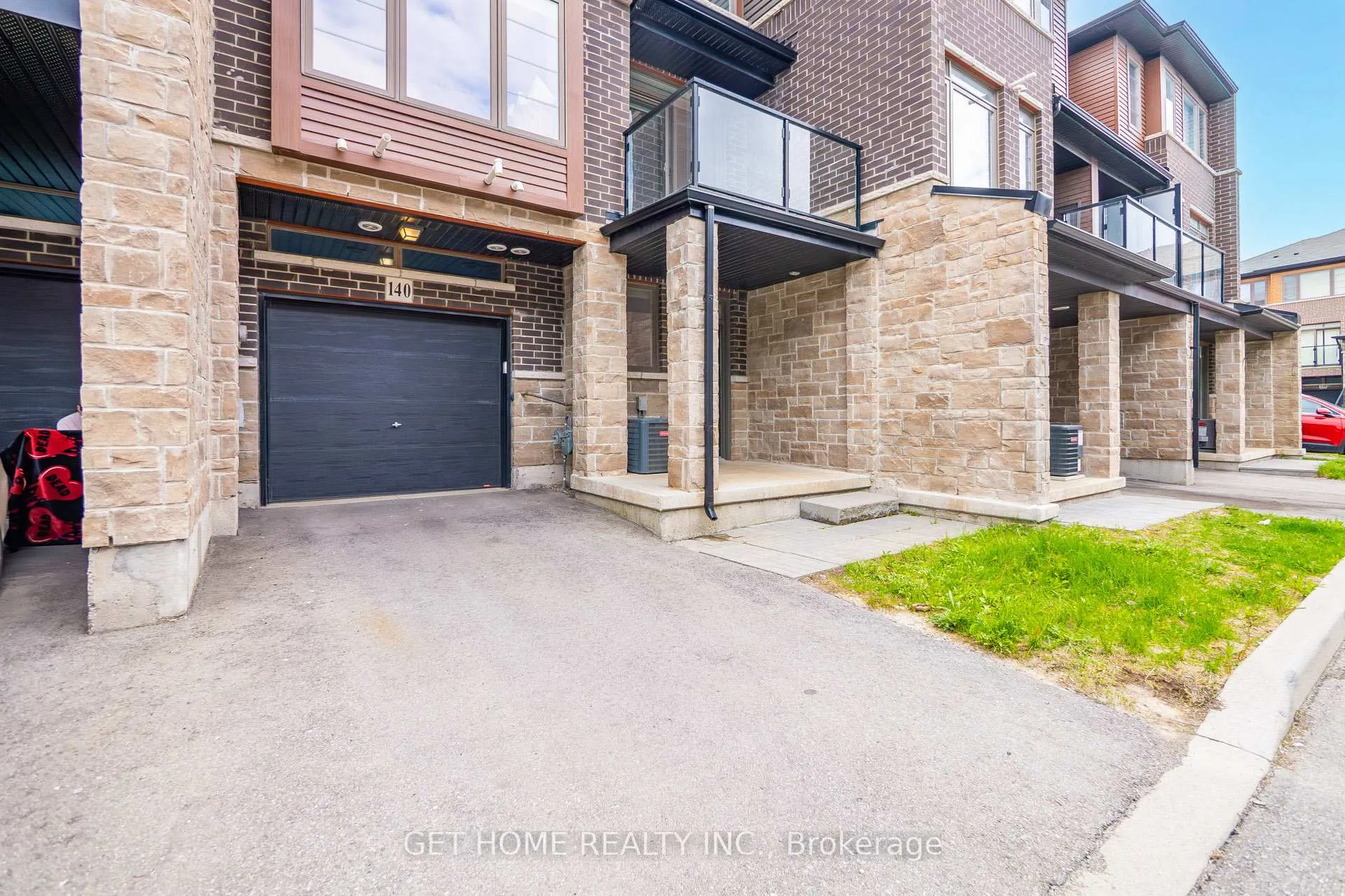 Photo 5 of Unit 140, 30 Times Square Boulevard, Hamilton, Stoney Creek Mountain — HOMEH
