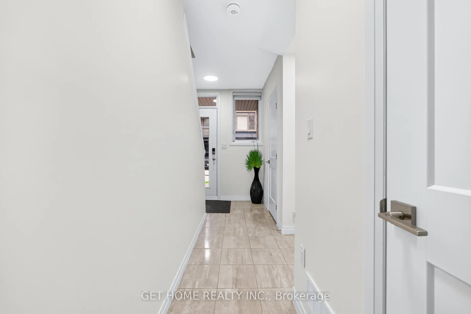 Photo 7 of Unit 140, 30 Times Square Boulevard, Hamilton, Stoney Creek Mountain — HOMEH