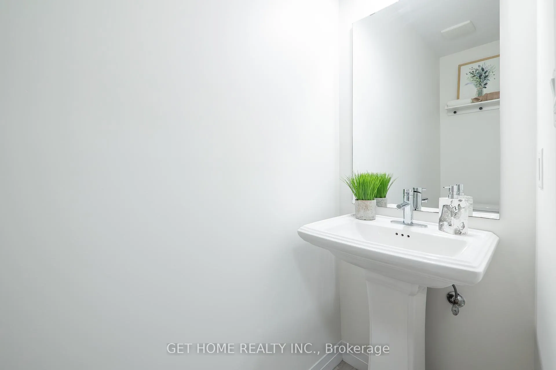 Photo 9 of Unit 140, 30 Times Square Boulevard, Hamilton, Stoney Creek Mountain — HOMEH