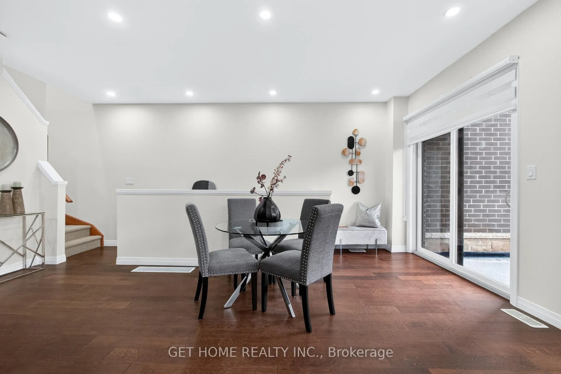 Photo 11 of Unit 140, 30 Times Square Boulevard, Hamilton, Stoney Creek Mountain — HOMEH