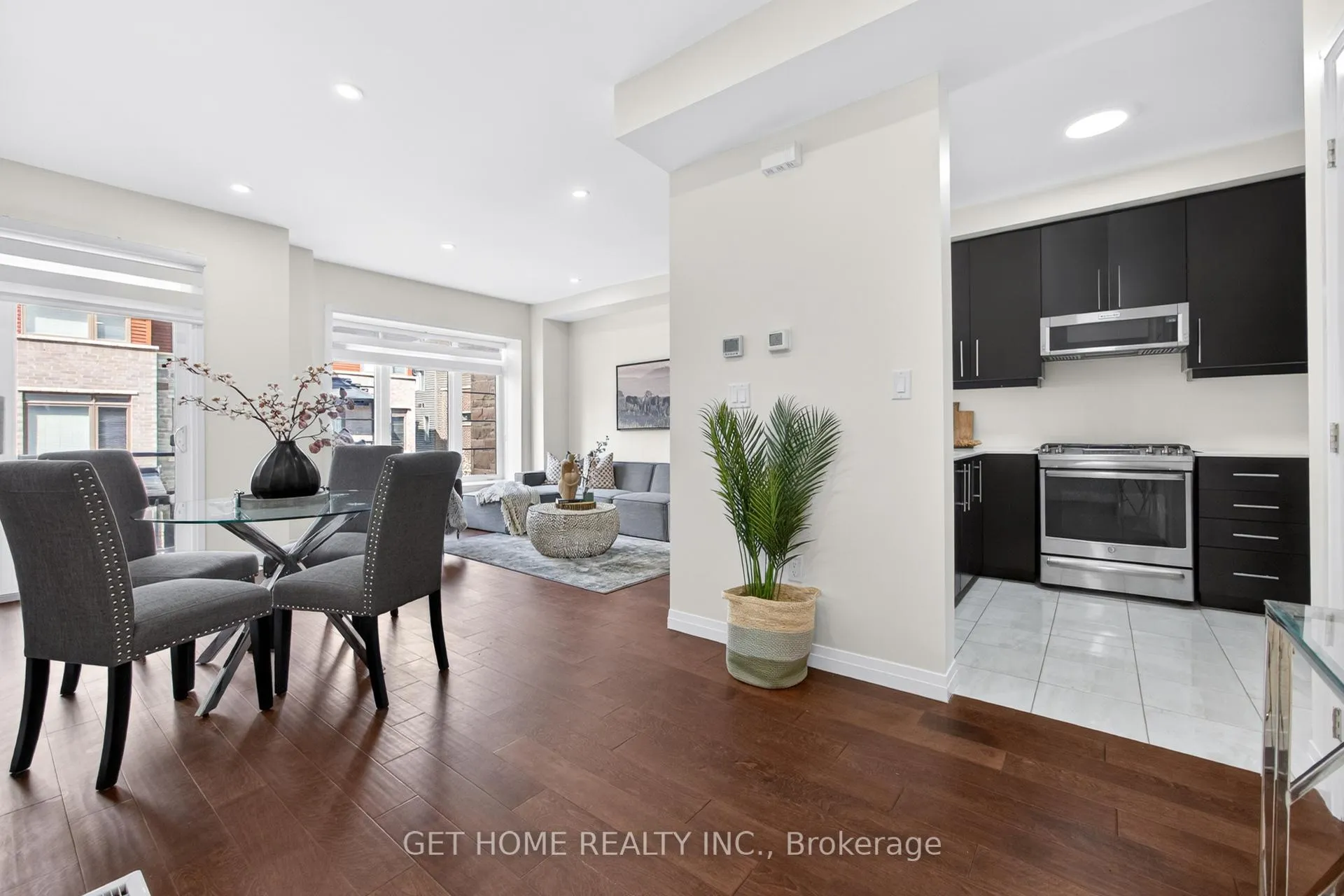 Photo 12 of Unit 140, 30 Times Square Boulevard, Hamilton, Stoney Creek Mountain — HOMEH
