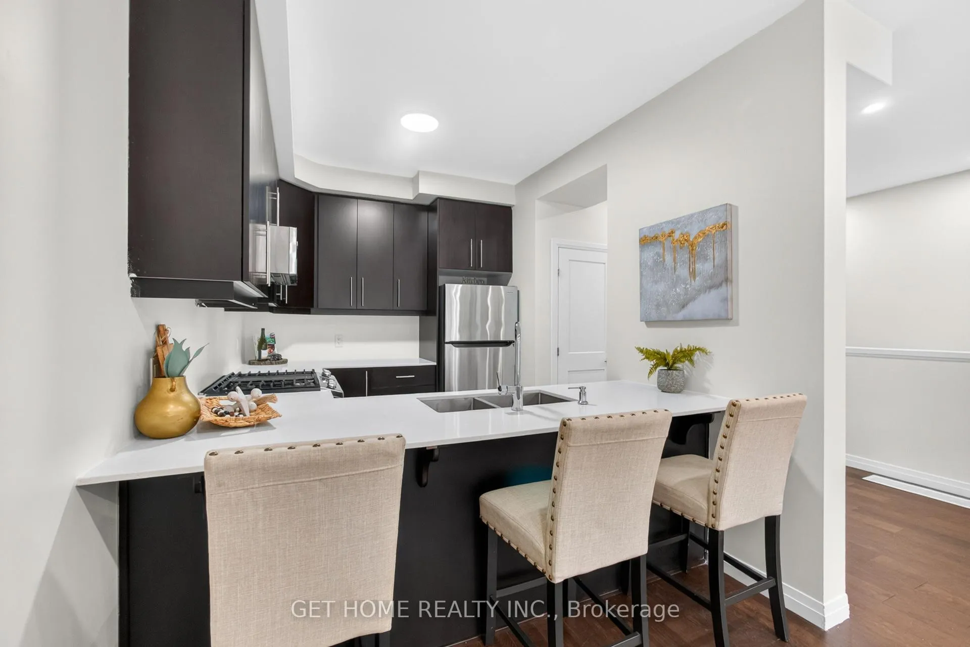 Photo 16 of Unit 140, 30 Times Square Boulevard, Hamilton, Stoney Creek Mountain — HOMEH