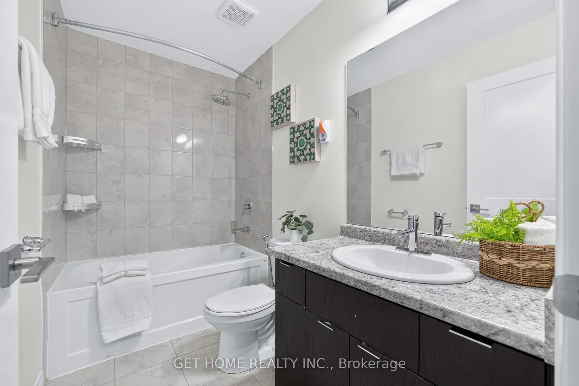 Photo 31 of Unit 140, 30 Times Square Boulevard, Hamilton, Stoney Creek Mountain — HOMEH