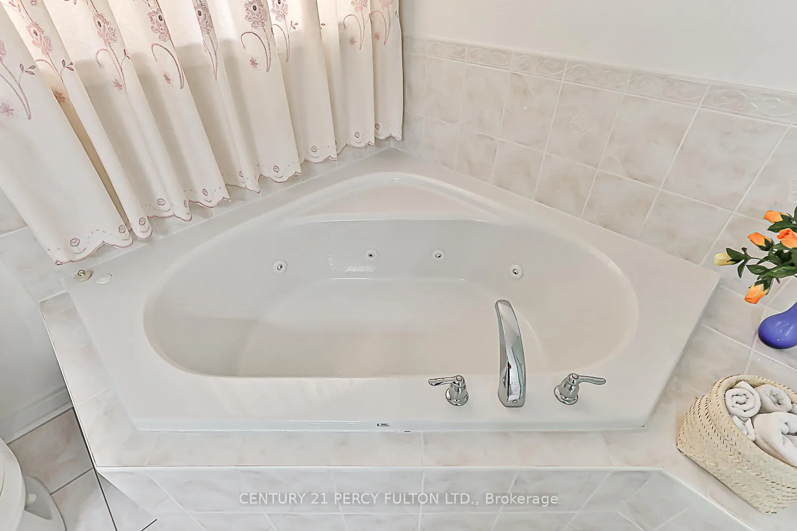 Photo 21 of 23 Princess Diana Drive, Markham, Cathedraltown — HOMEH