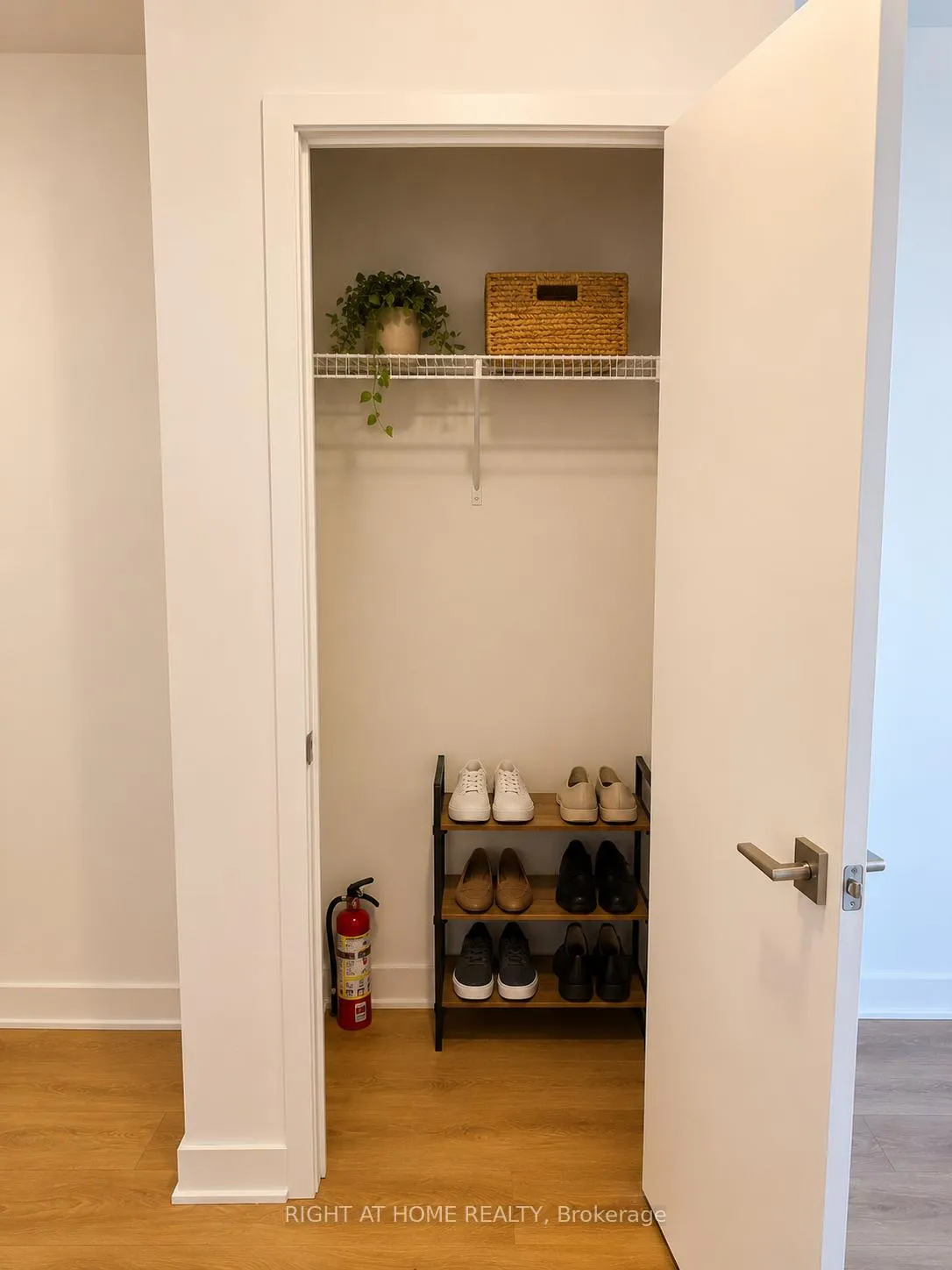 Photo 4 of Unit 2311, 2920 Highway 7 Road, Vaughan, Concord — HOMEH