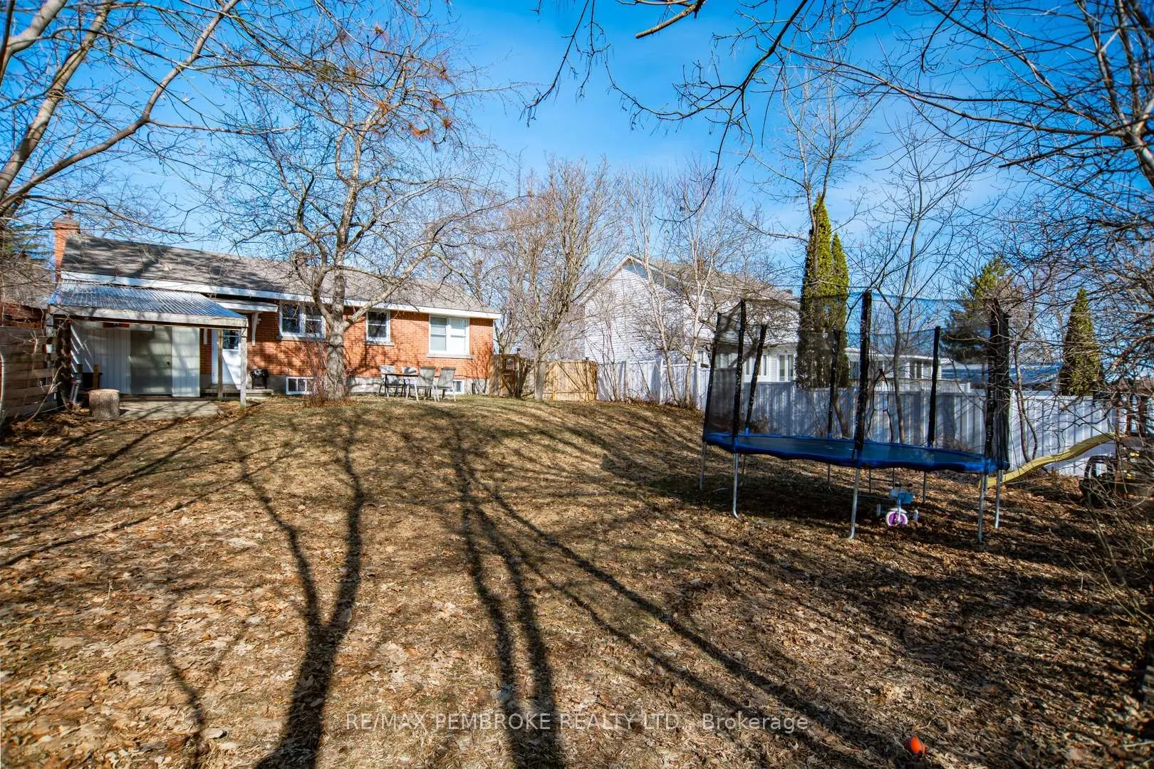 Photo 7 of 251 Broadview Drive, Pembroke — HOMEH