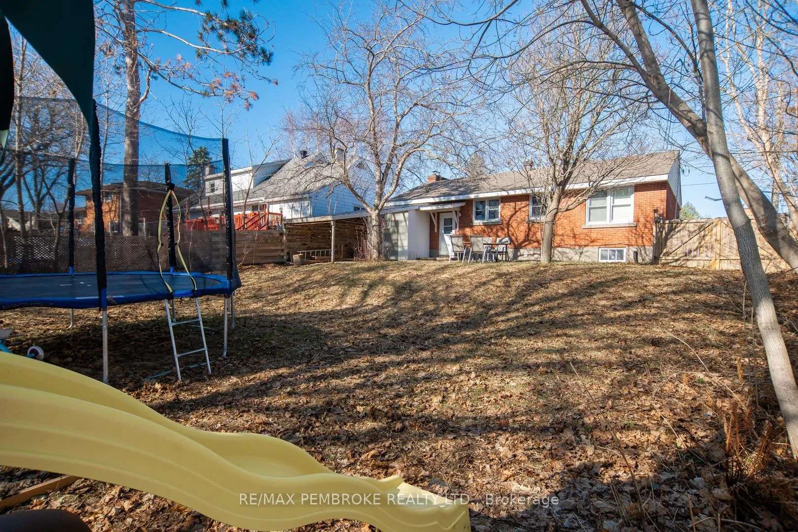 Photo 8 of 251 Broadview Drive, Pembroke — HOMEH