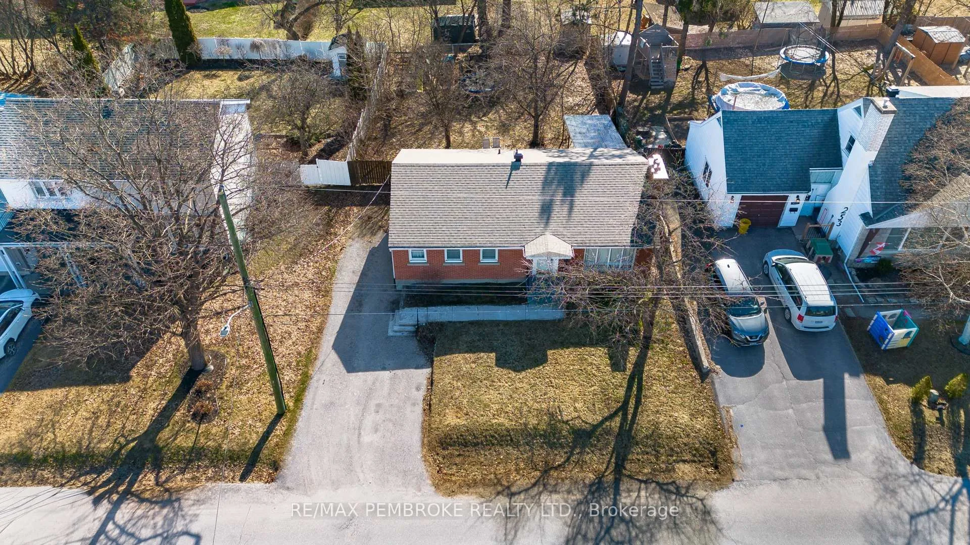 Photo 10 of 251 Broadview Drive, Pembroke — HOMEH