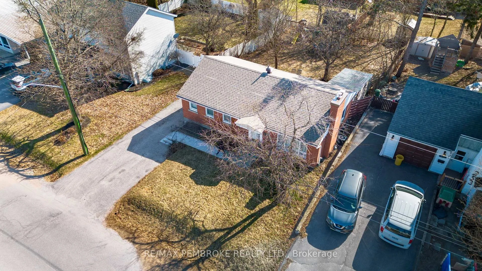 Photo 11 of 251 Broadview Drive, Pembroke — HOMEH