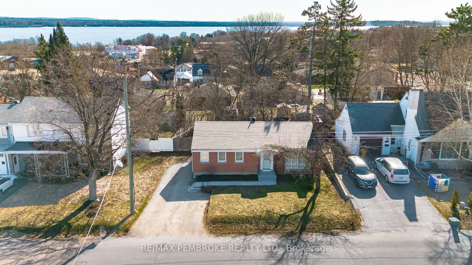 Photo 12 of 251 Broadview Drive, Pembroke — HOMEH
