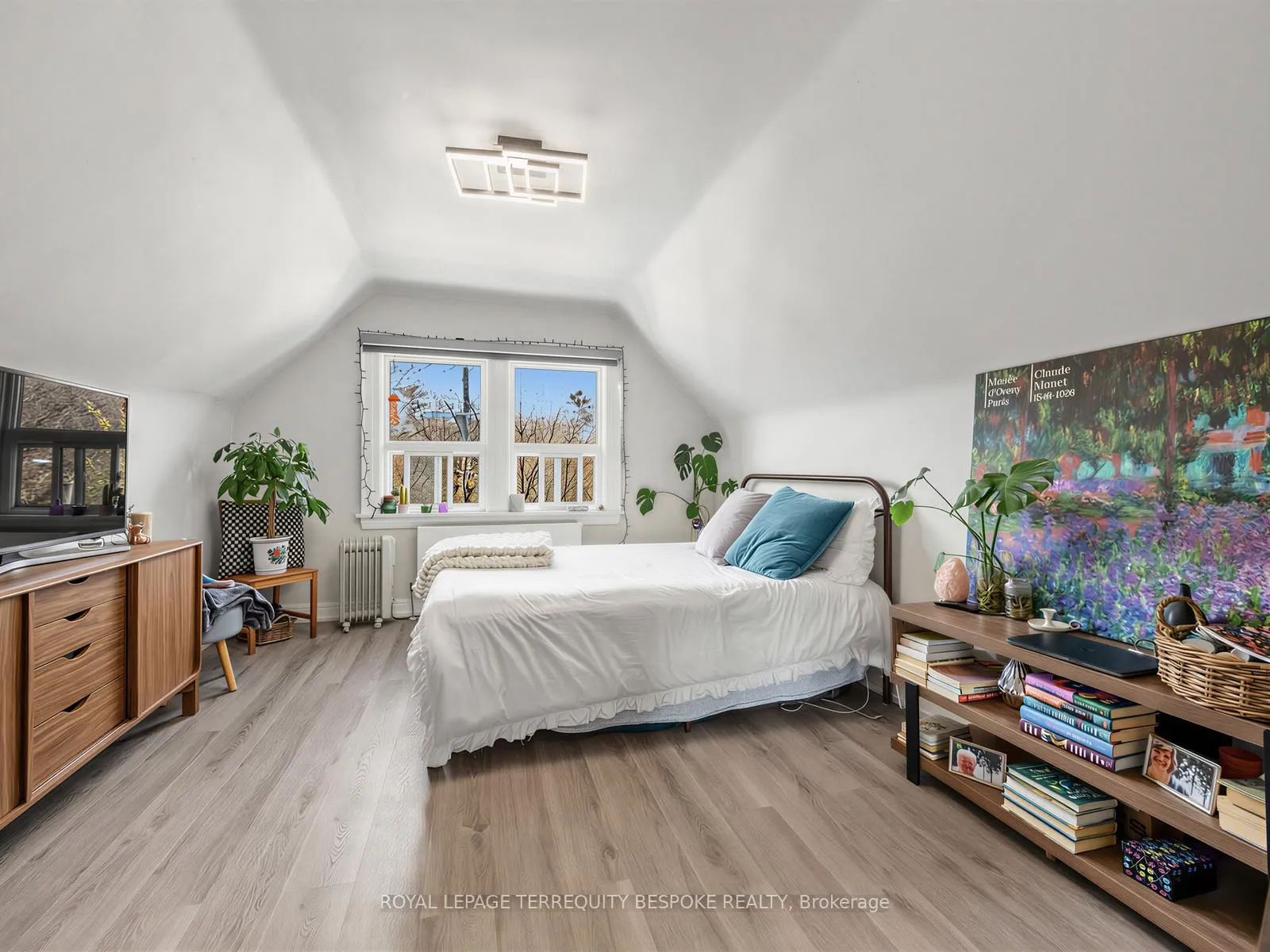 Photo 2 of Unit #4-3rd, 505 Parkside Drive, Toronto, High Park-Swansea — HOMEH