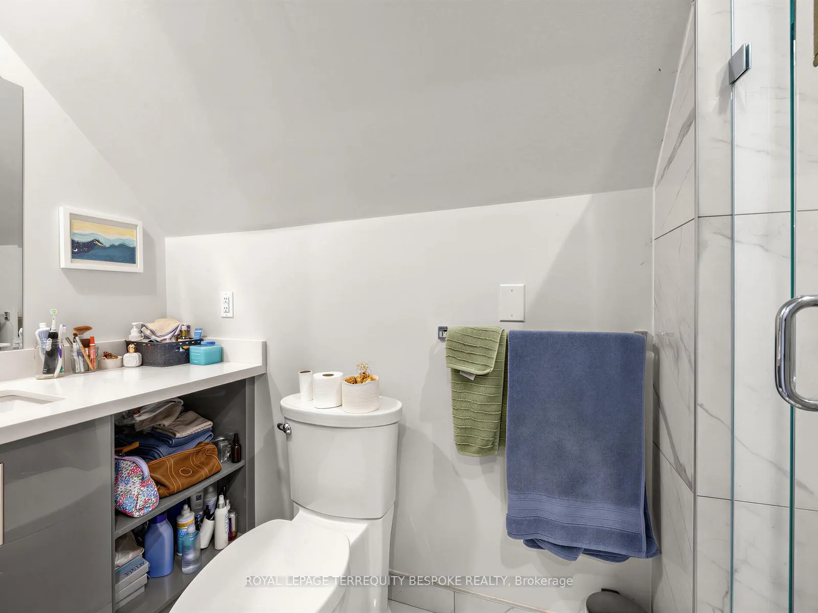 Photo 6 of Unit #4-3rd, 505 Parkside Drive, Toronto, High Park-Swansea — HOMEH