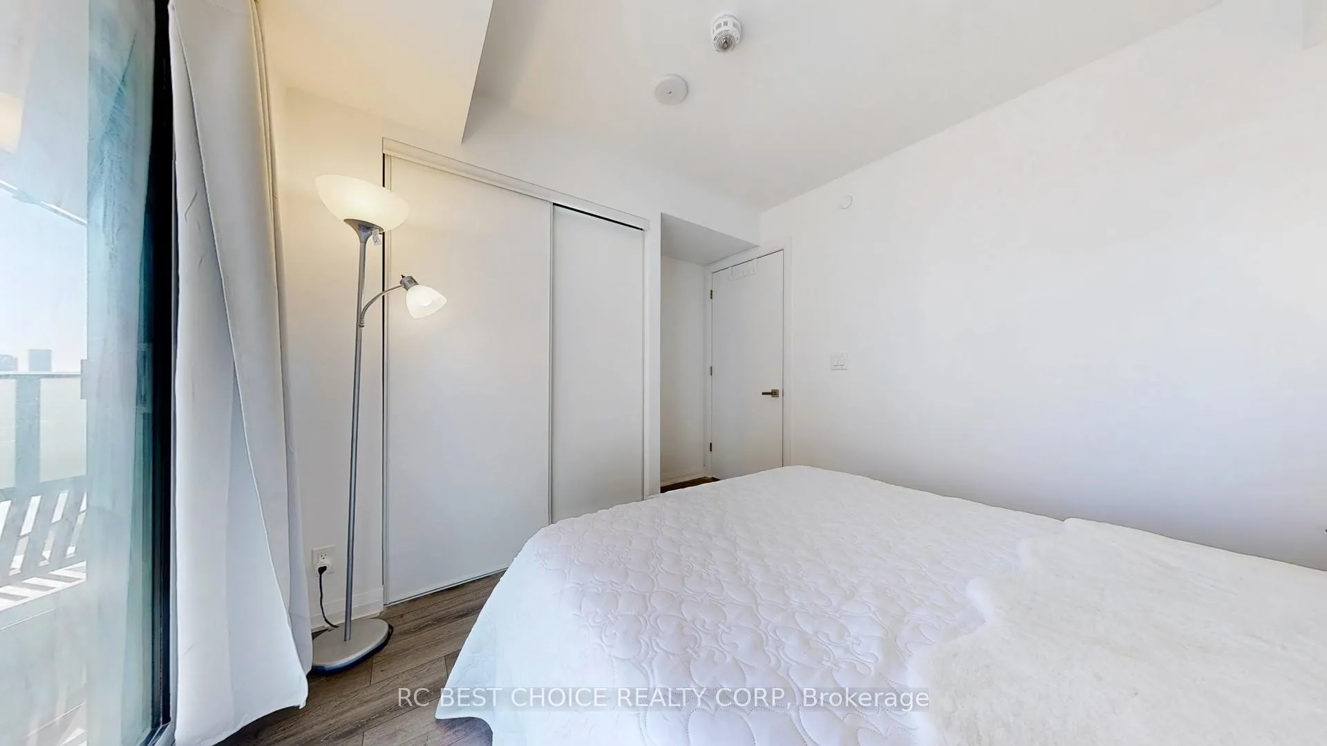 Photo 10 of Unit 1809, 99 Foxbar Road, Toronto, Yonge-St. Clair — HOMEH