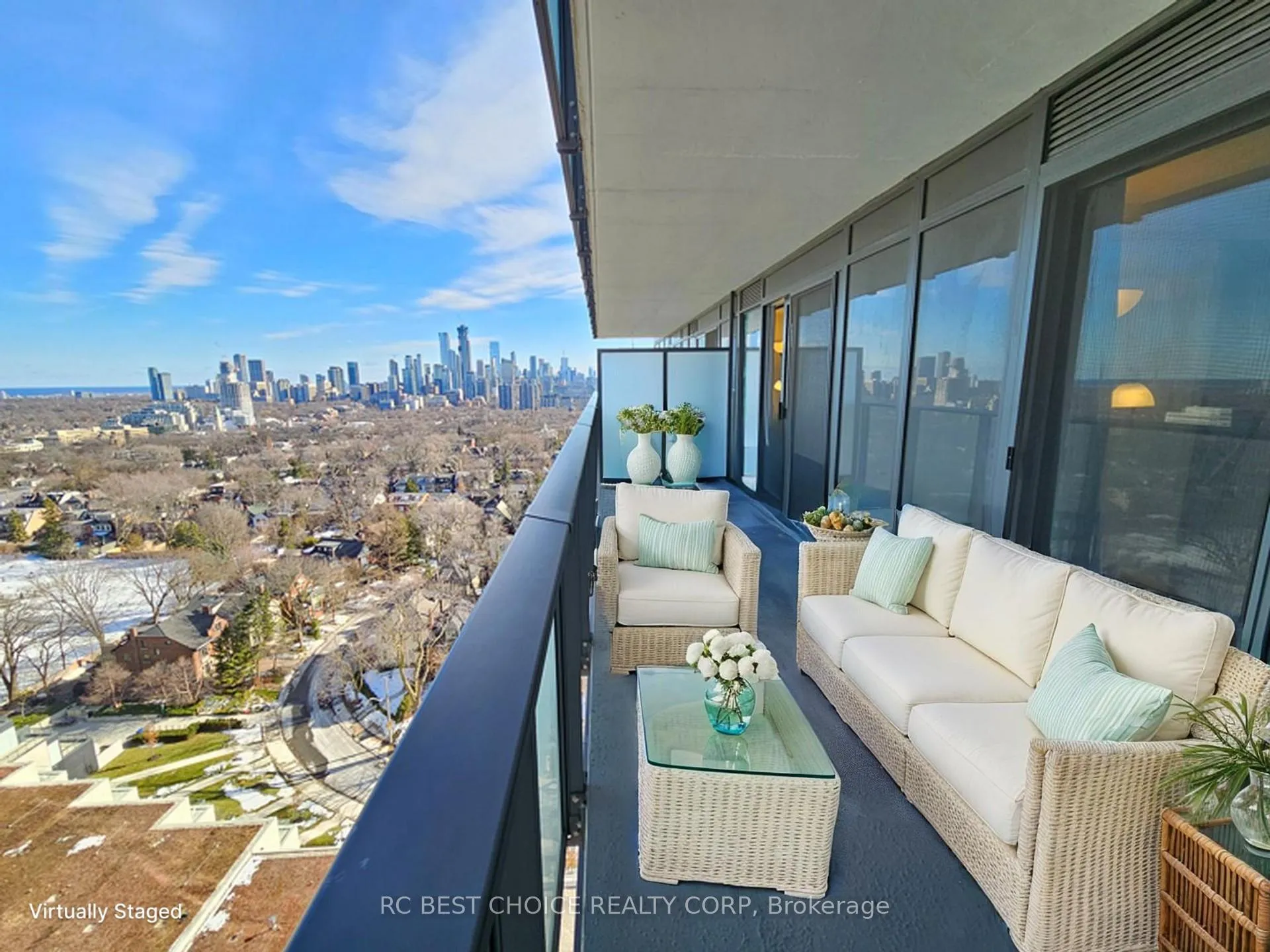 Photo 13 of Unit 1809, 99 Foxbar Road, Toronto, Yonge-St. Clair — HOMEH