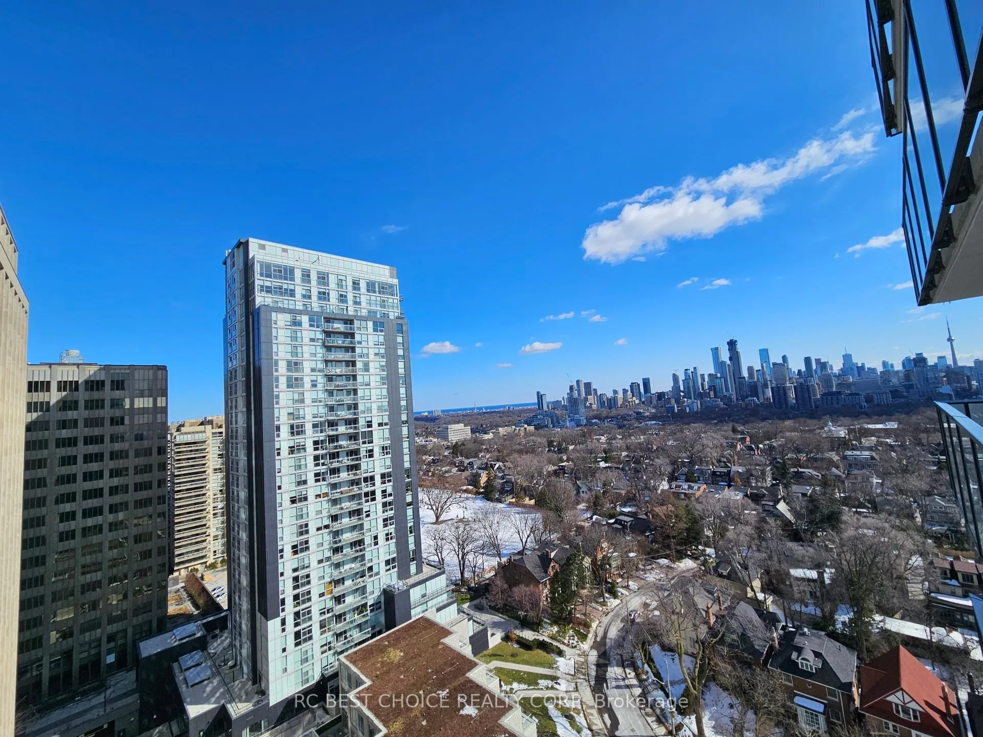 Photo 14 of Unit 1809, 99 Foxbar Road, Toronto, Yonge-St. Clair — HOMEH