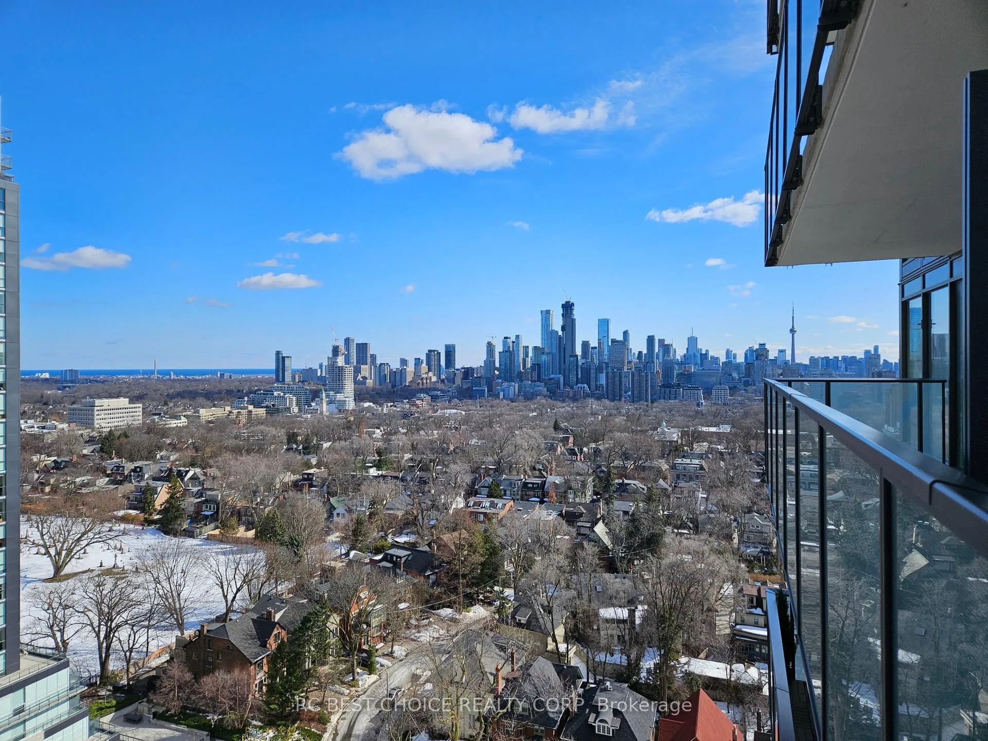 Photo 15 of Unit 1809, 99 Foxbar Road, Toronto, Yonge-St. Clair — HOMEH