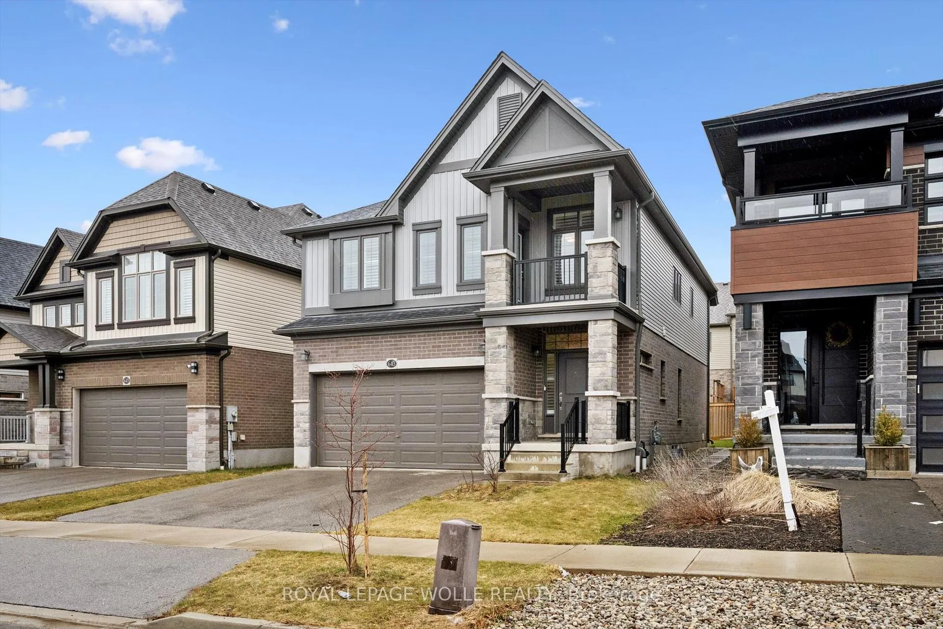 Photo 3 of 643 Wild Rye Street, Waterloo — HOMEH