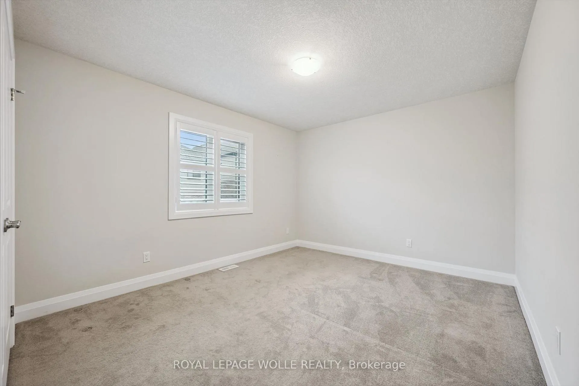 Photo 38 of 643 Wild Rye Street, Waterloo — HOMEH