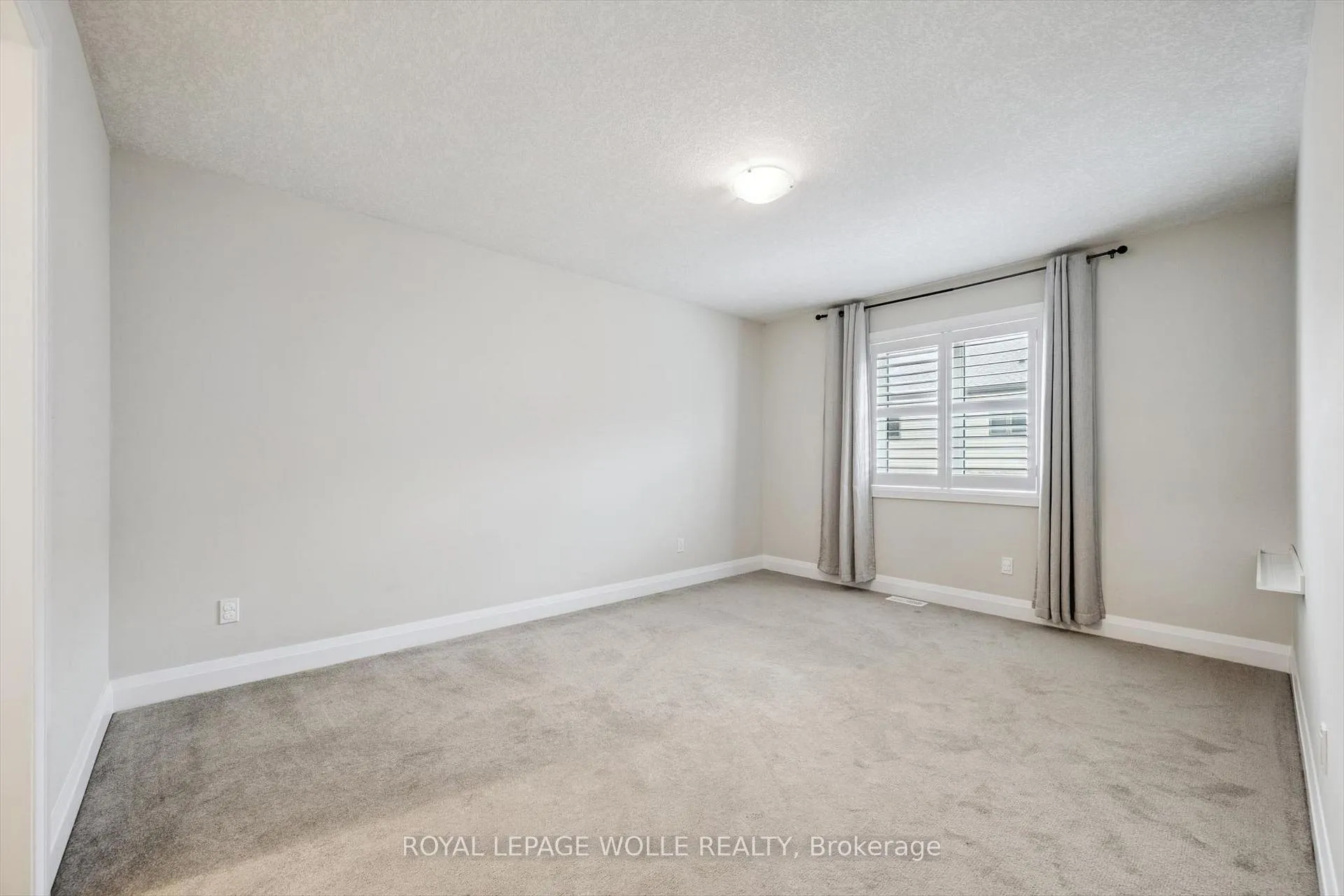 Photo 41 of 643 Wild Rye Street, Waterloo — HOMEH