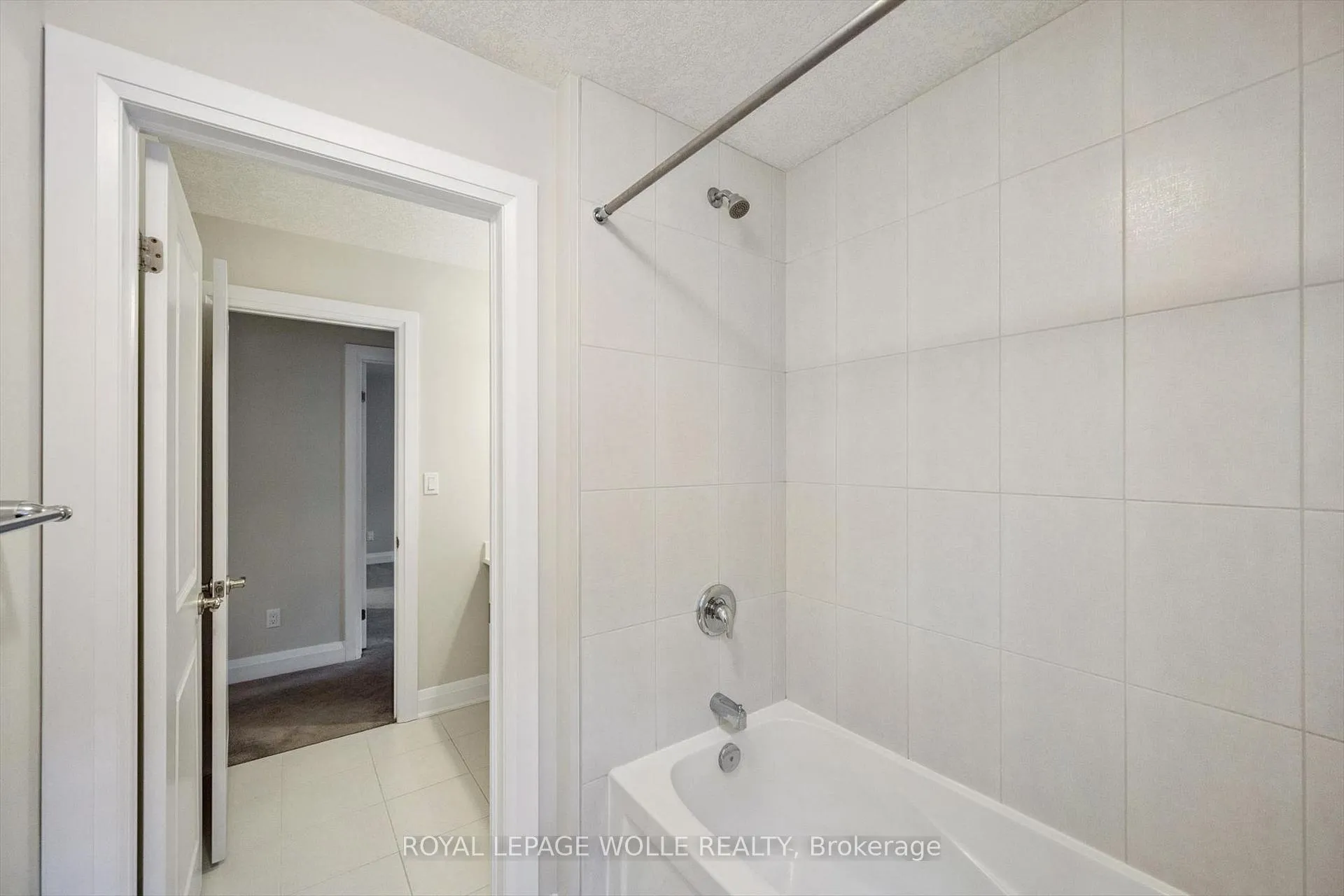 Photo 45 of 643 Wild Rye Street, Waterloo — HOMEH