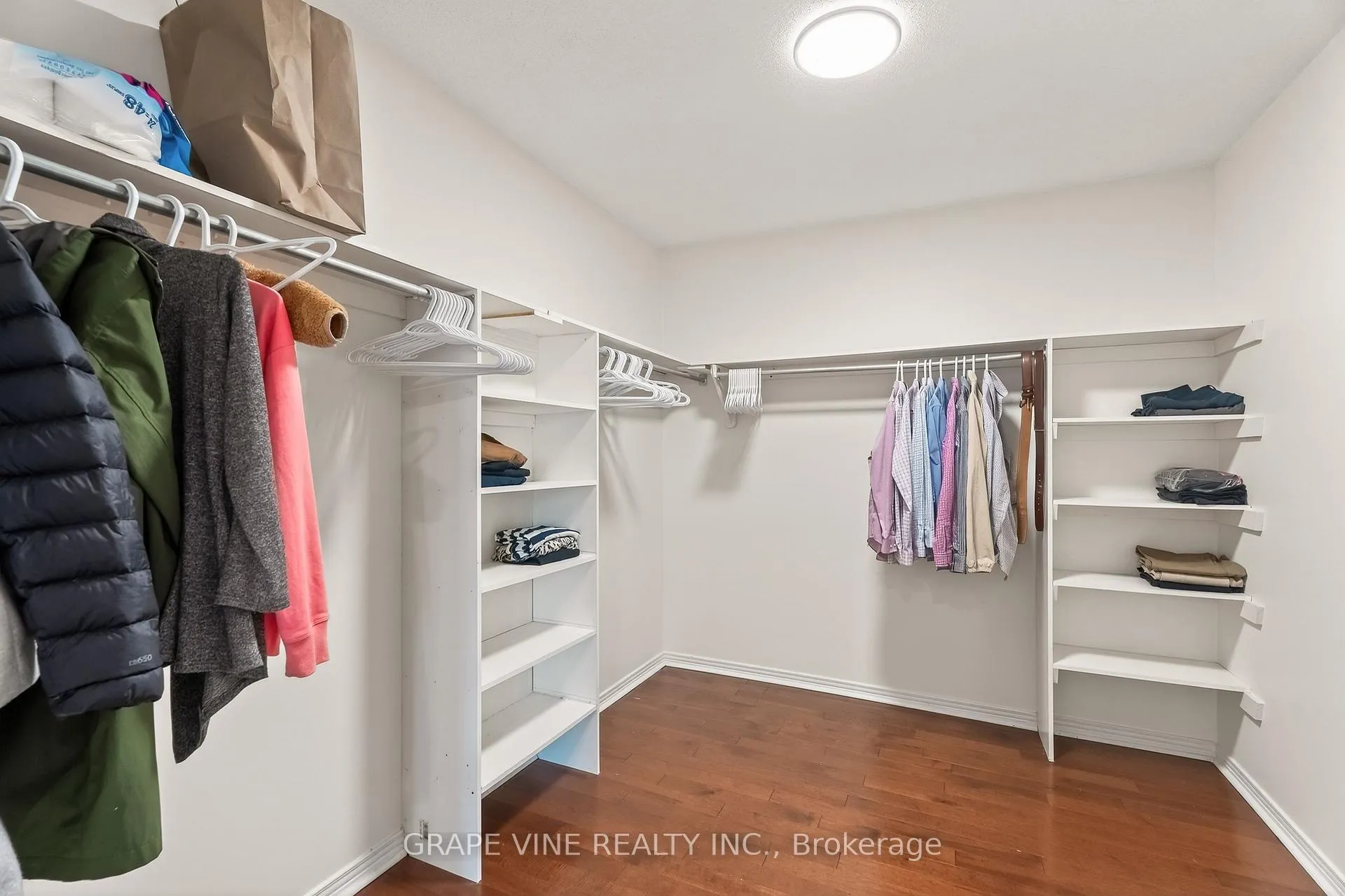 Photo 25 of 1702 Boisbriand Crescent, Ottawa, Chateauneuf — HOMEH