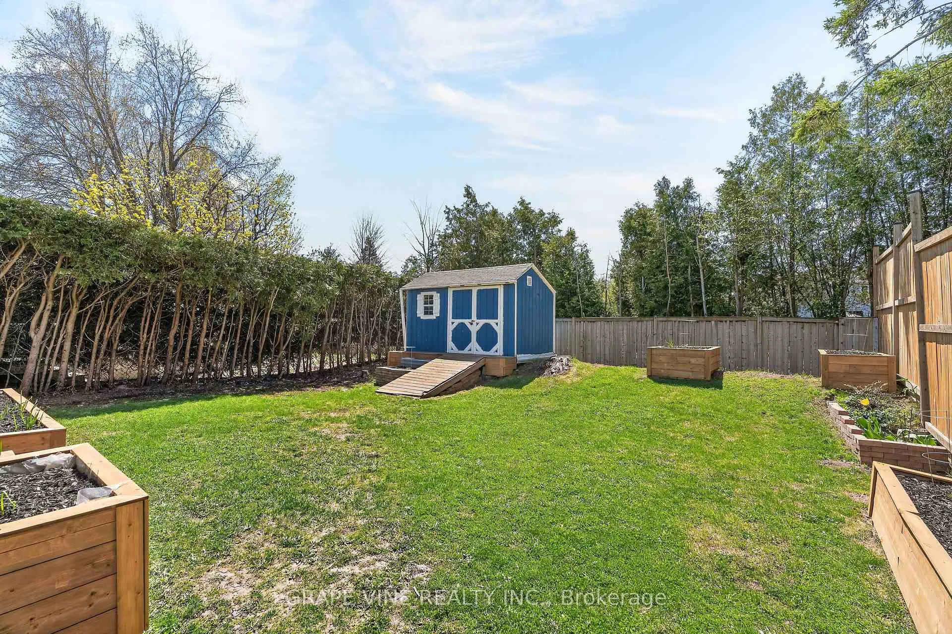 Photo 36 of 1702 Boisbriand Crescent, Ottawa, Chateauneuf — HOMEH