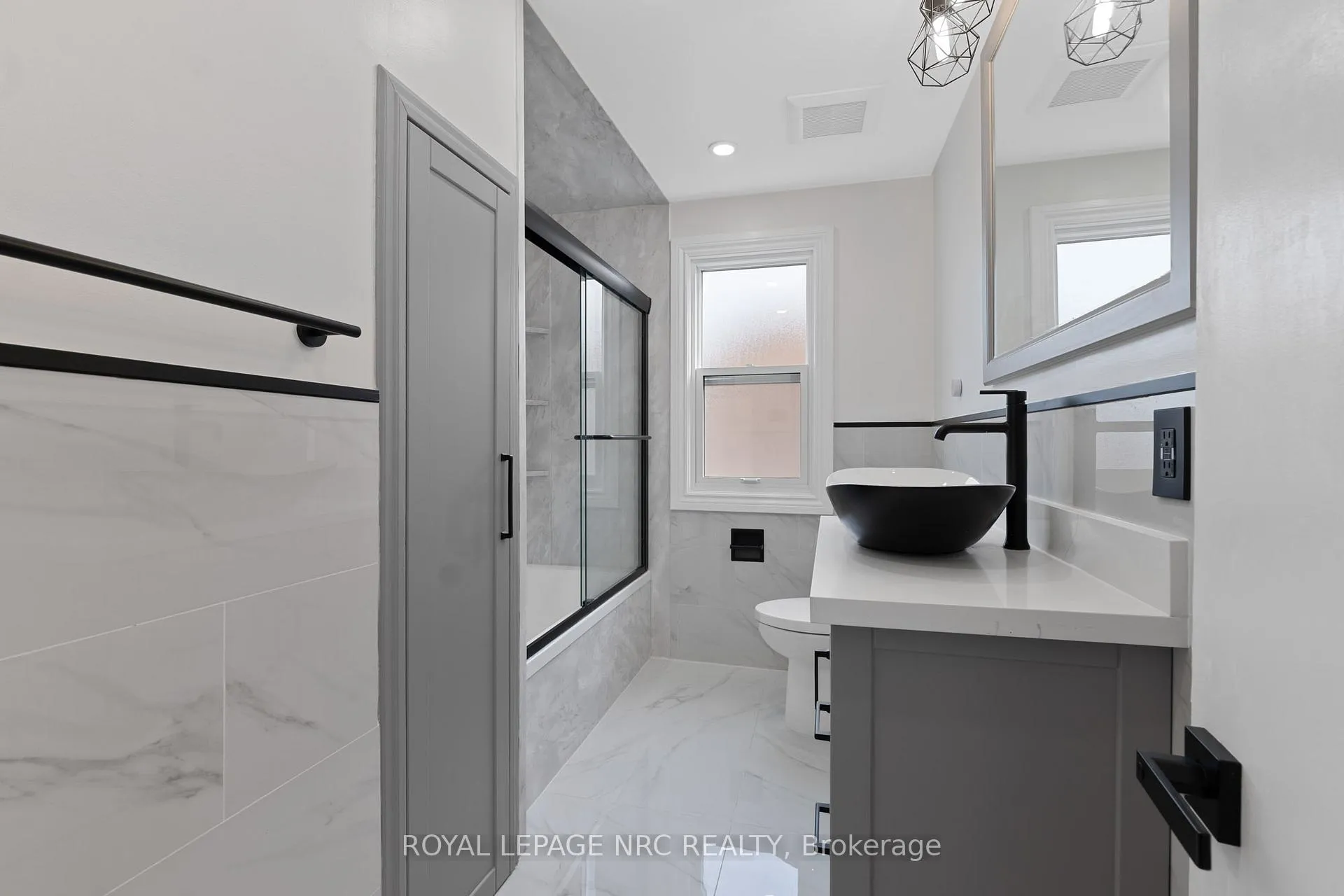Photo 9 of 87 York Street, St. Catharines, Downtown — HOMEH