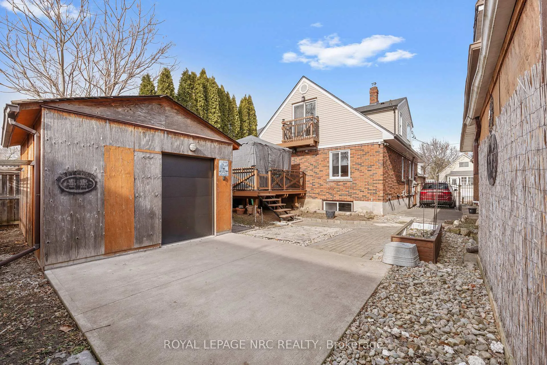 Photo 14 of 87 York Street, St. Catharines, Downtown — HOMEH