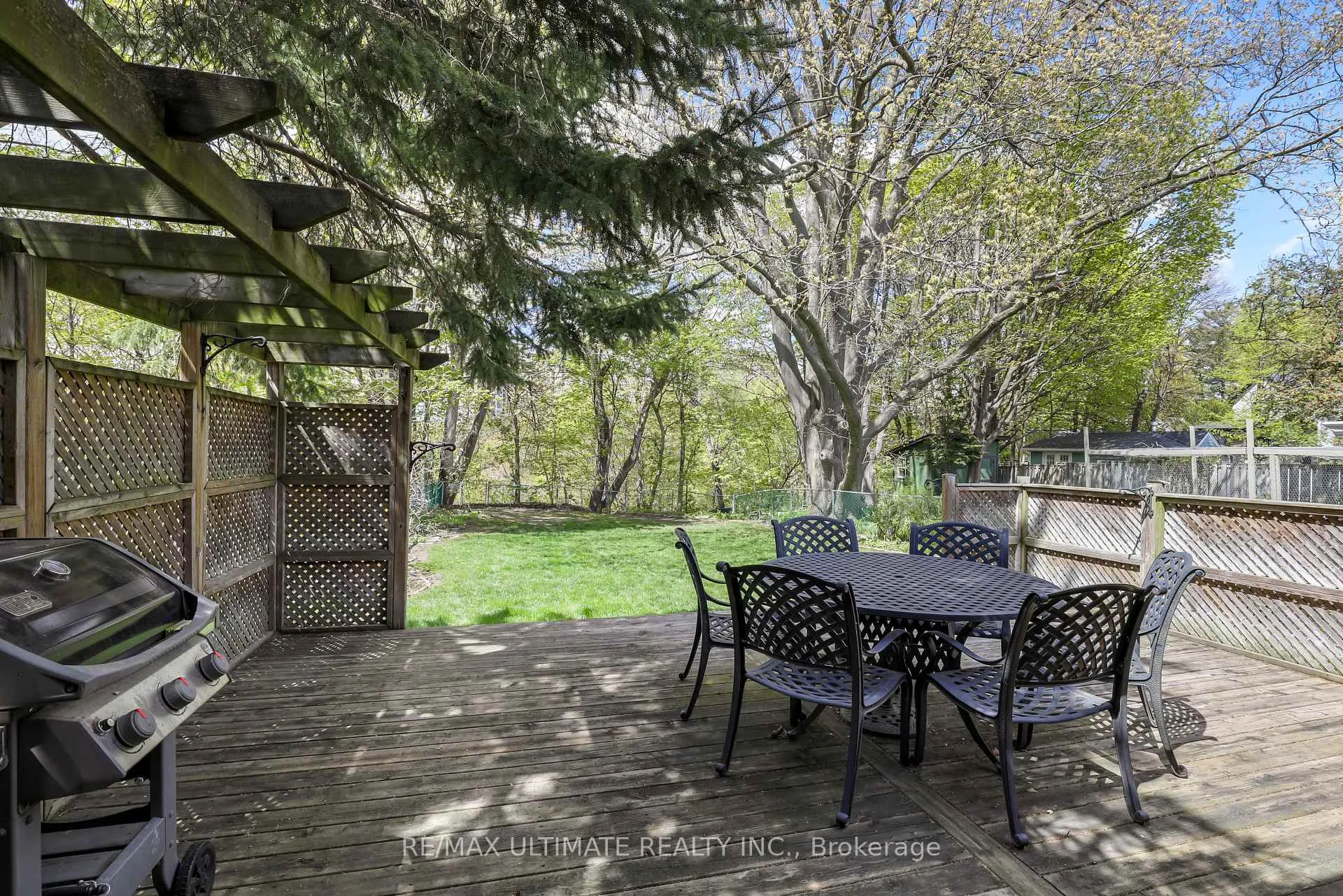 Photo 17 of 220 Parkview Hill Crescent, Toronto, O'Connor-Parkview — HOMEH
