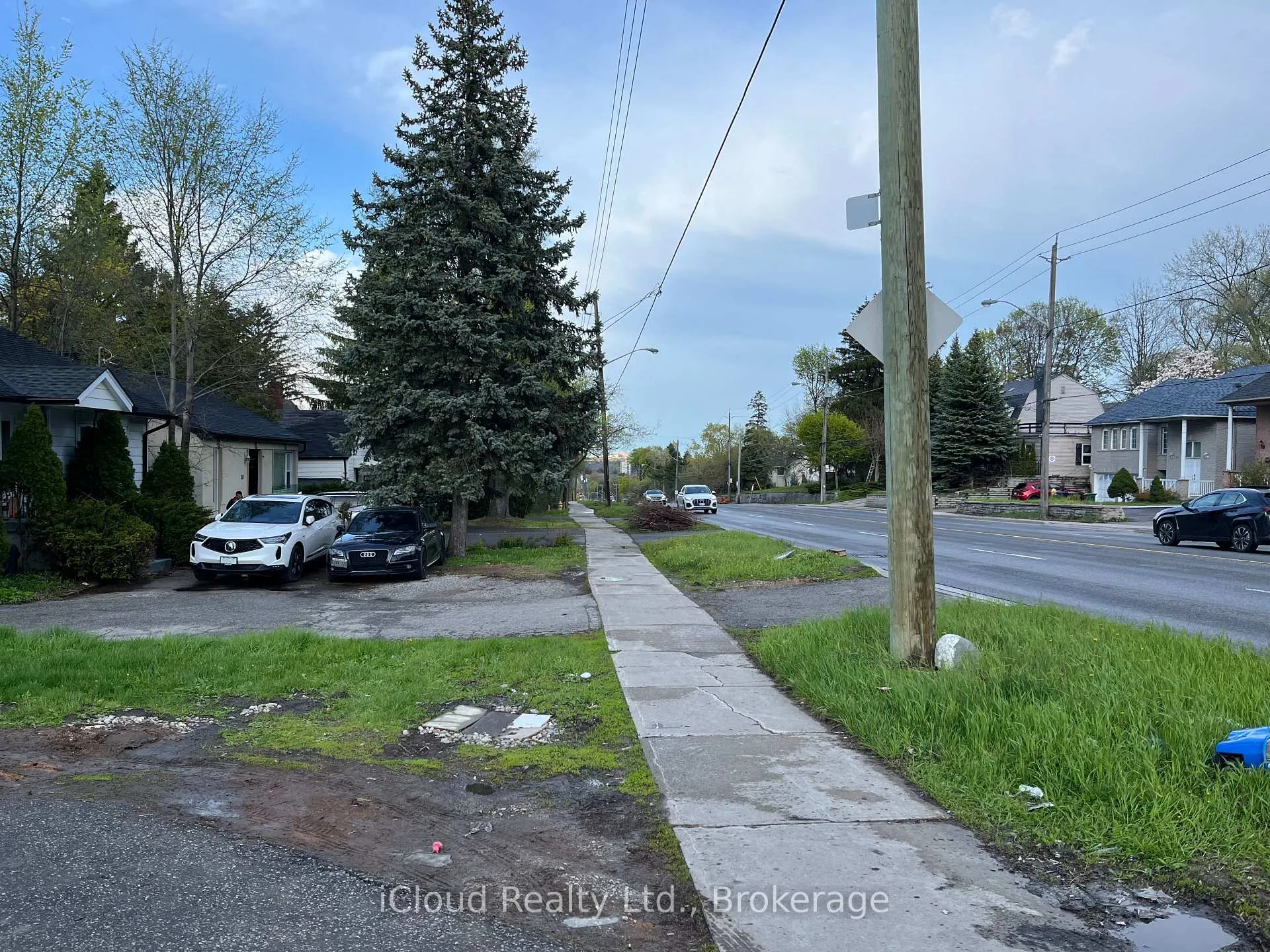 Photo 2 of Unit A (Lower Level), 104 Steeles Avenue, Markham, Grandview — HOMEH