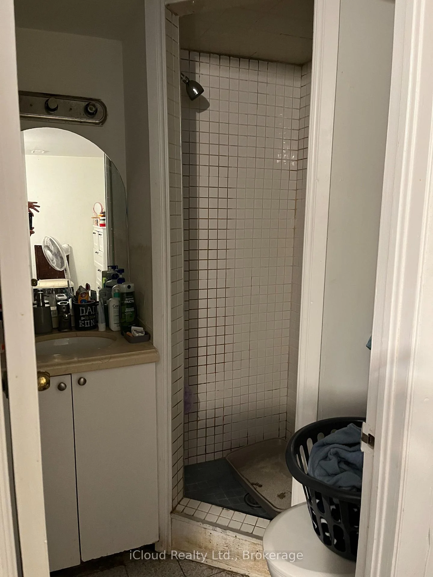 Photo 18 of Unit A (Lower Level), 104 Steeles Avenue, Markham, Grandview — HOMEH