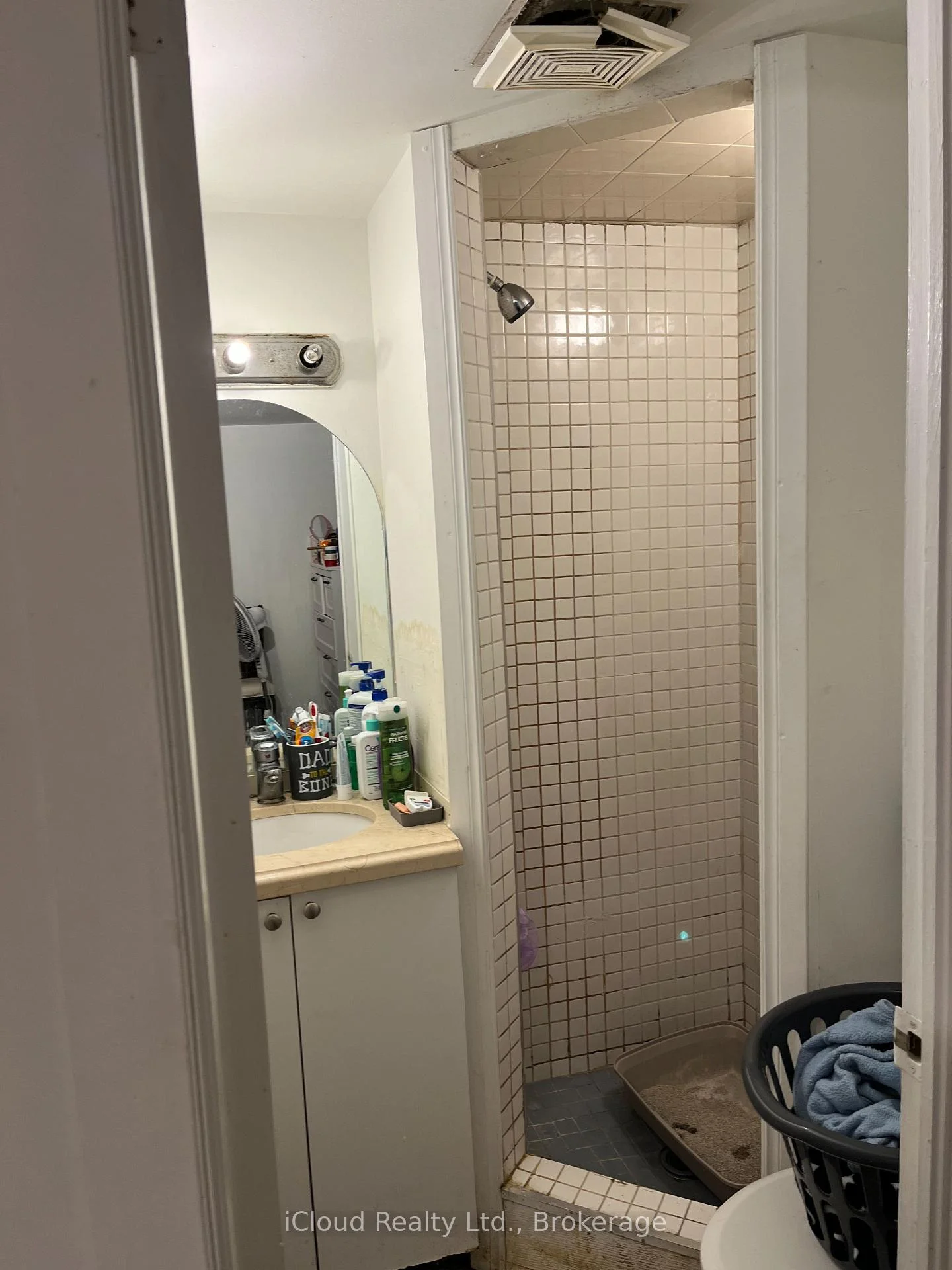 Photo 22 of Unit A (Lower Level), 104 Steeles Avenue, Markham, Grandview — HOMEH