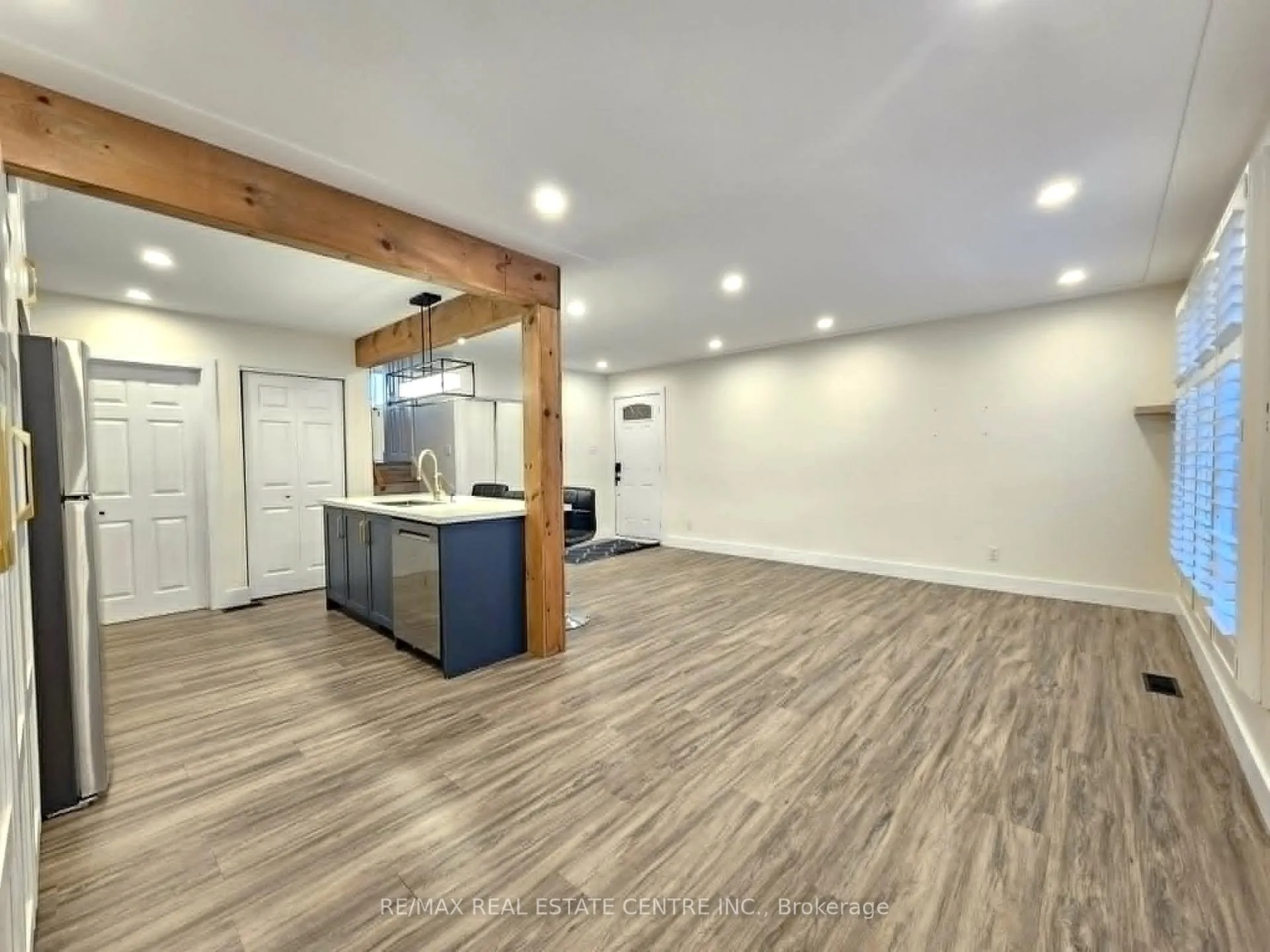 Photo 11 of Unit MAIN, 834 Westminster Drive S, Cambridge — HOMEH